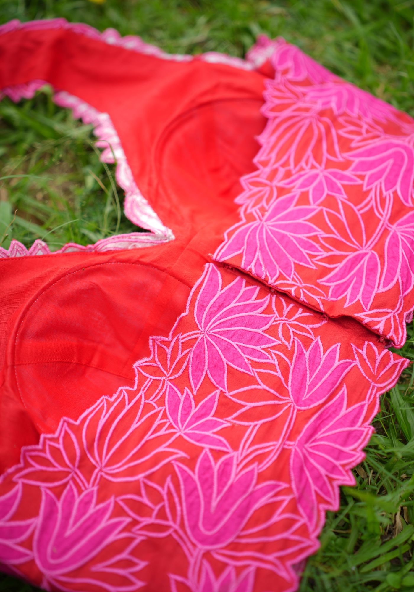 RANI PADMA BON HALTER BLOUSE