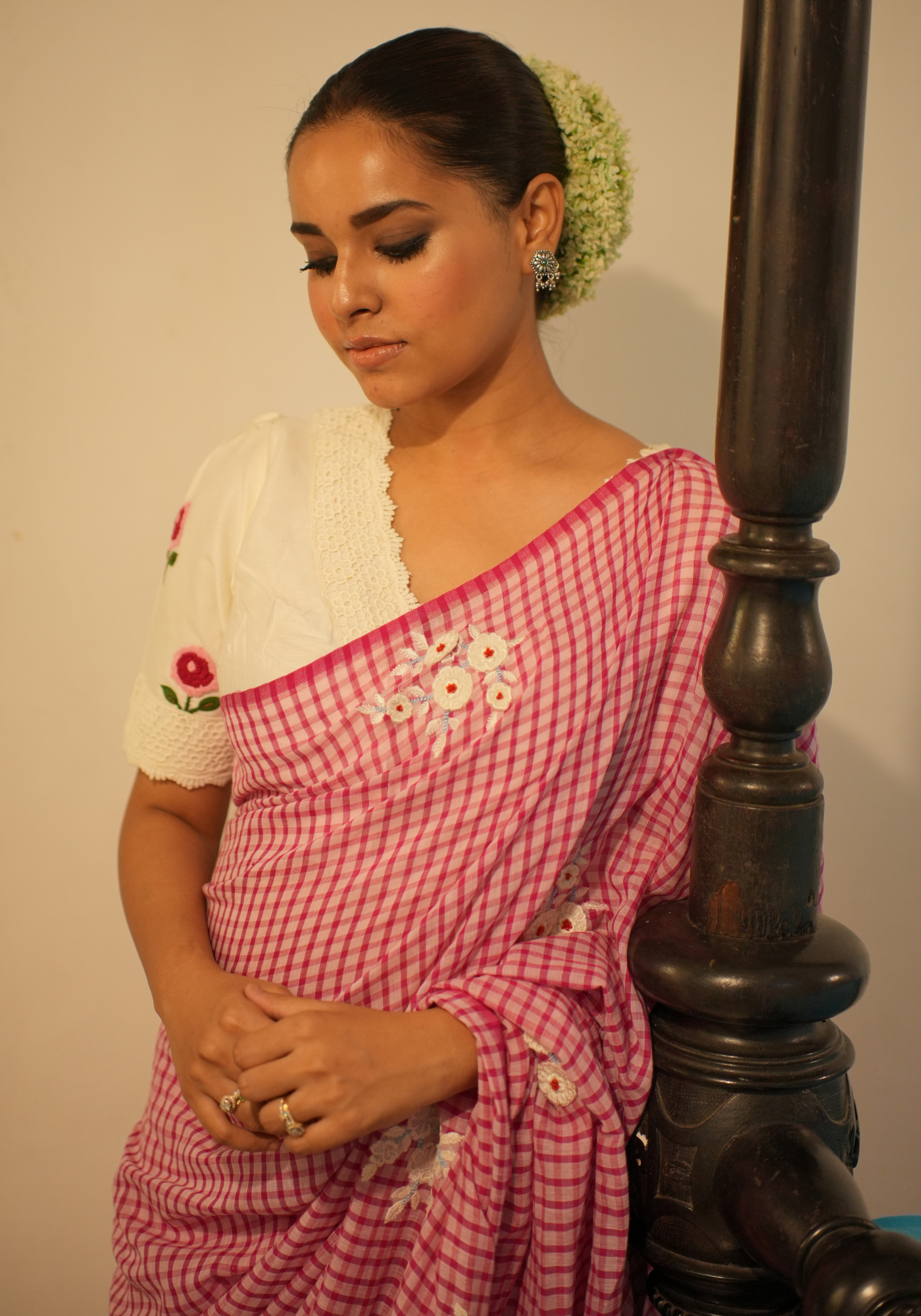 WHITE GULABARI BLOUSE