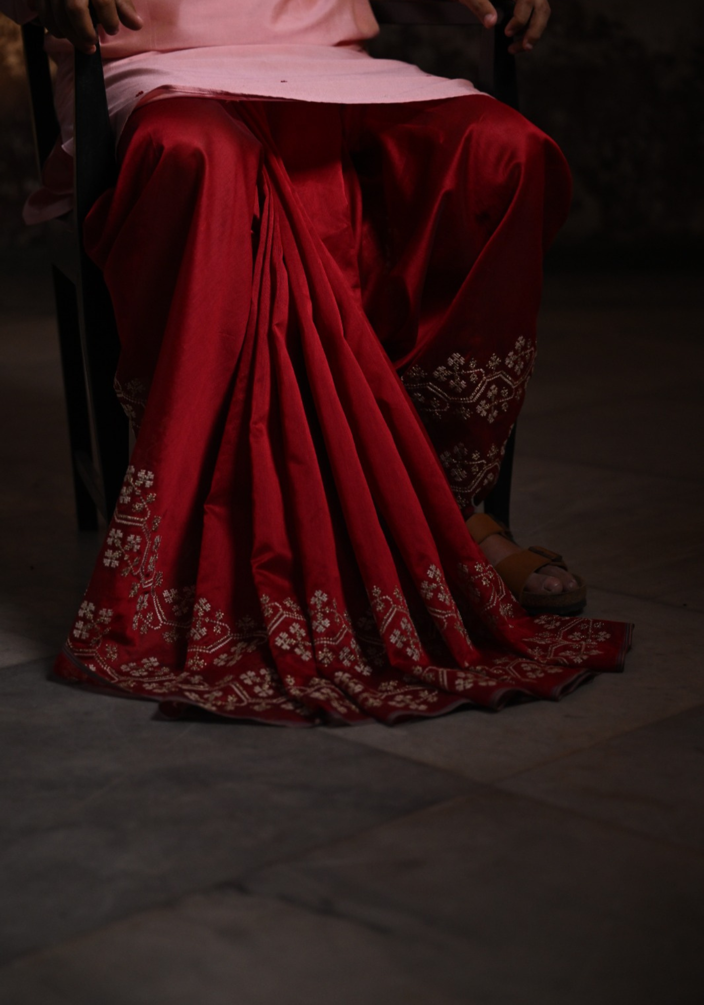 BOUBHAAT-ER LAAL DHUTI