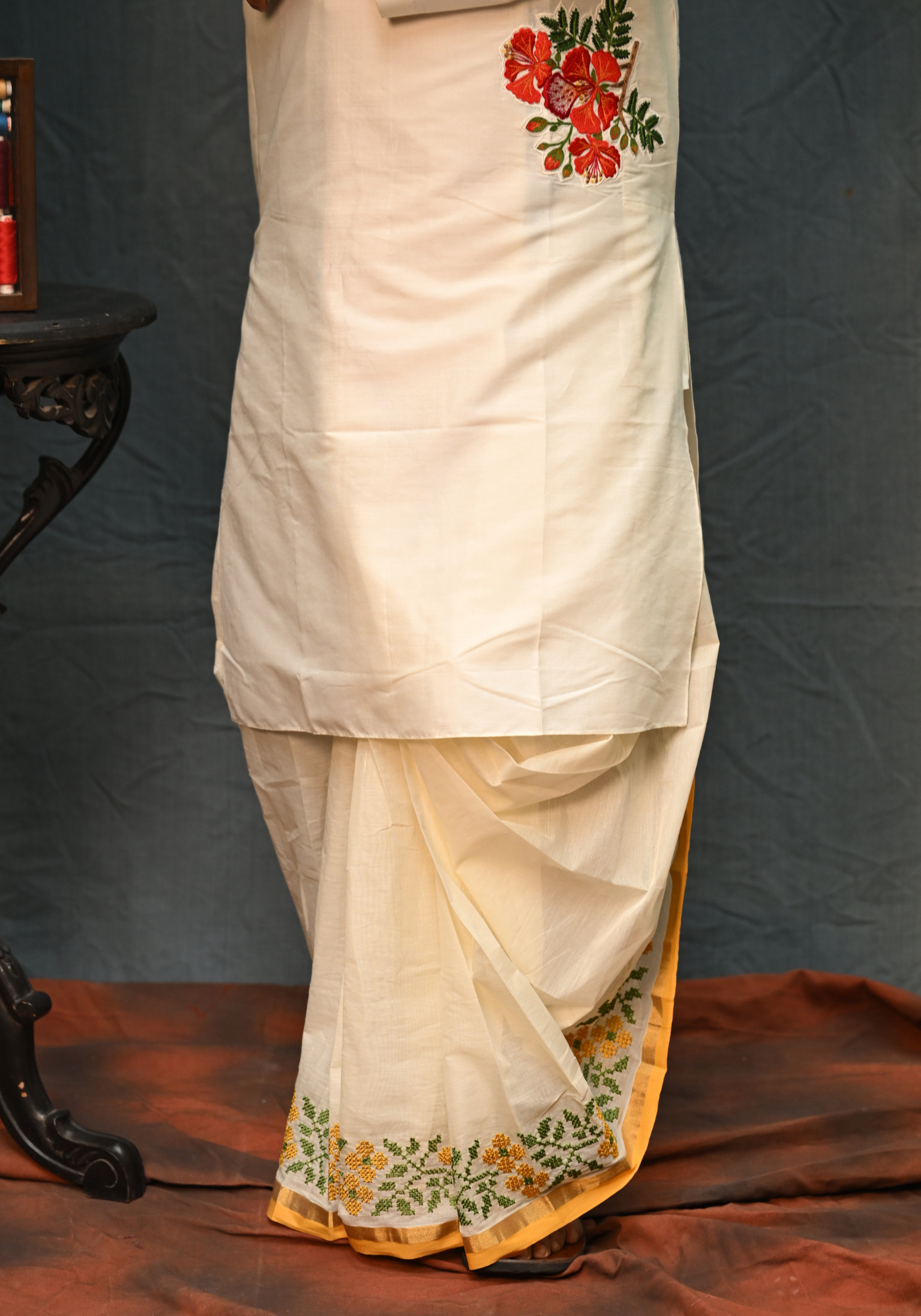 RADHACHURA DHUTI