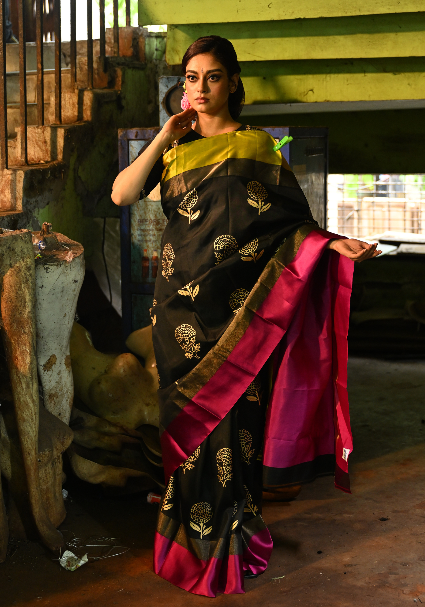 BLACK MARIGOLD GOROD SAREE
