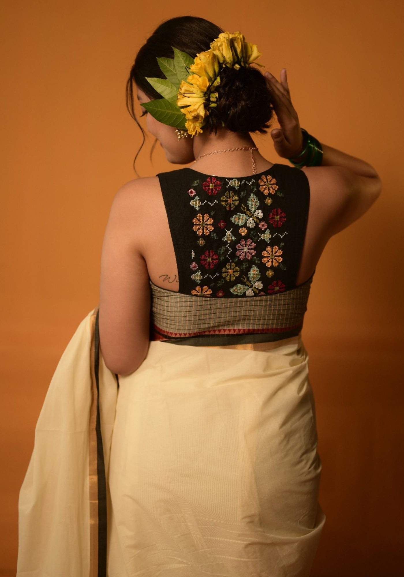 PROJAPOTI BLOUSE