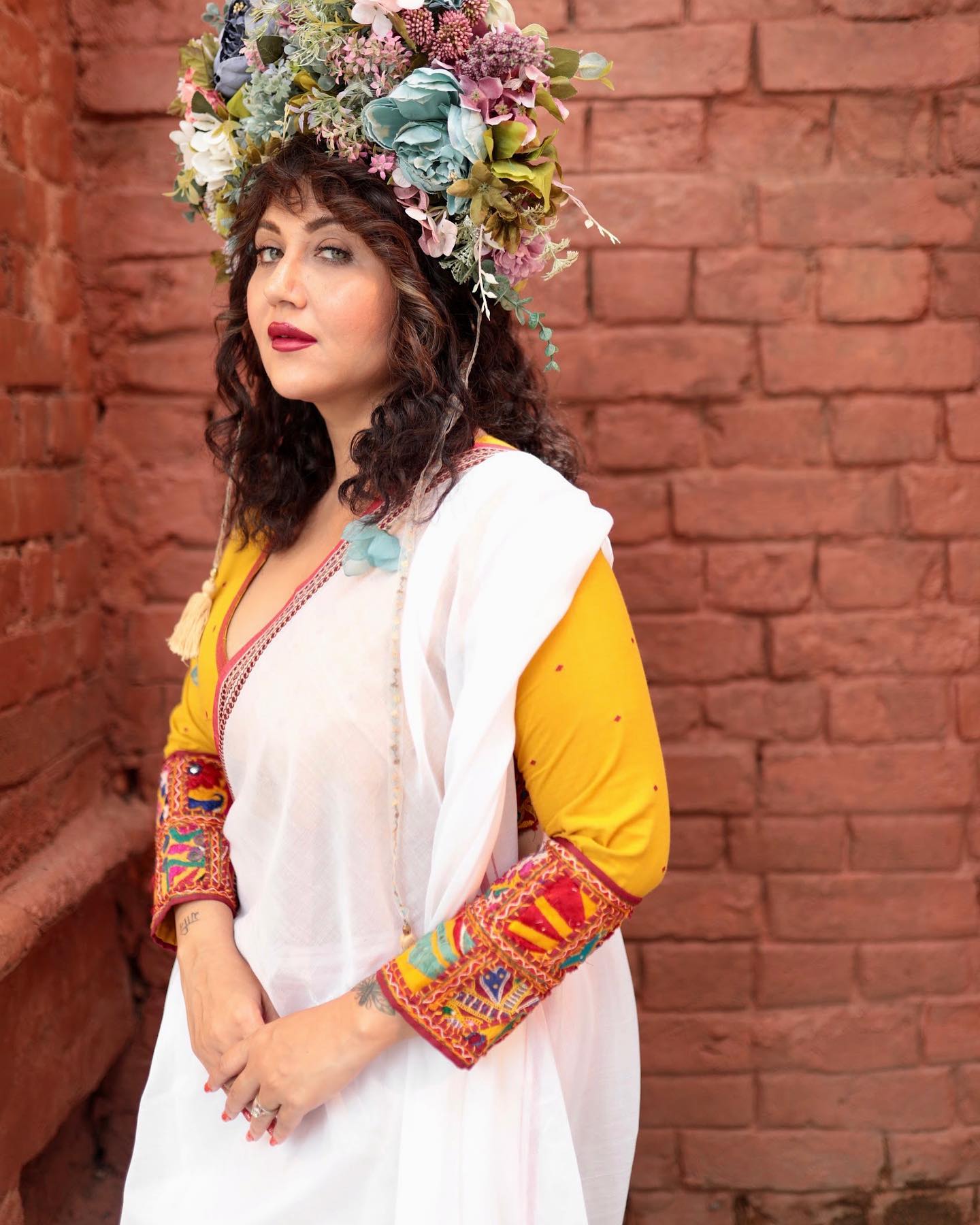 WHITE DHUTI SAREE