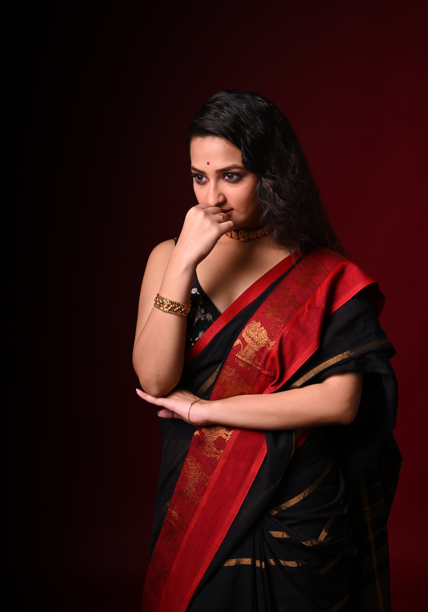 LION PAAR BLACK TANT SAREE