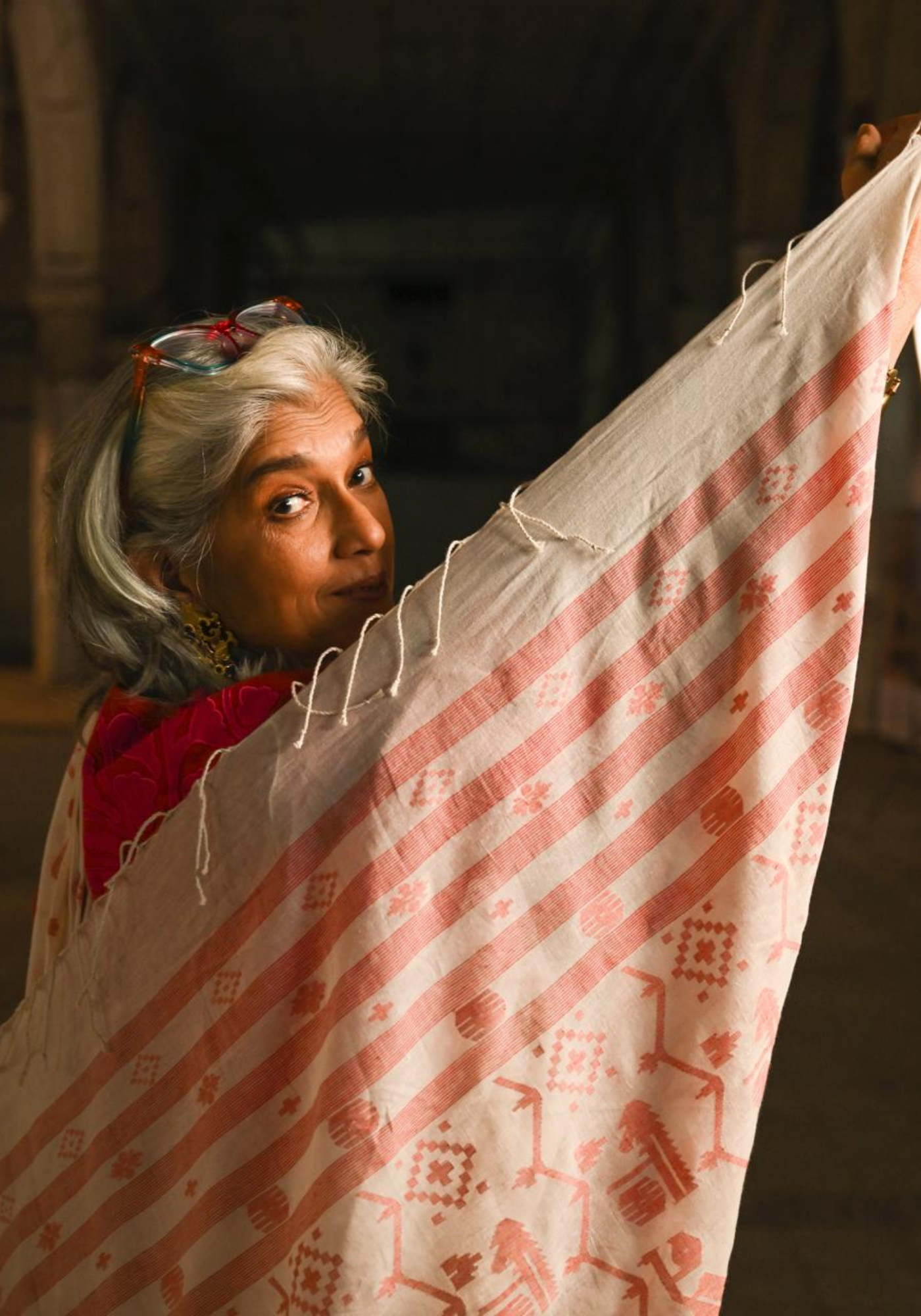 MAYA SHADA LAAL JAMDANI SAREE