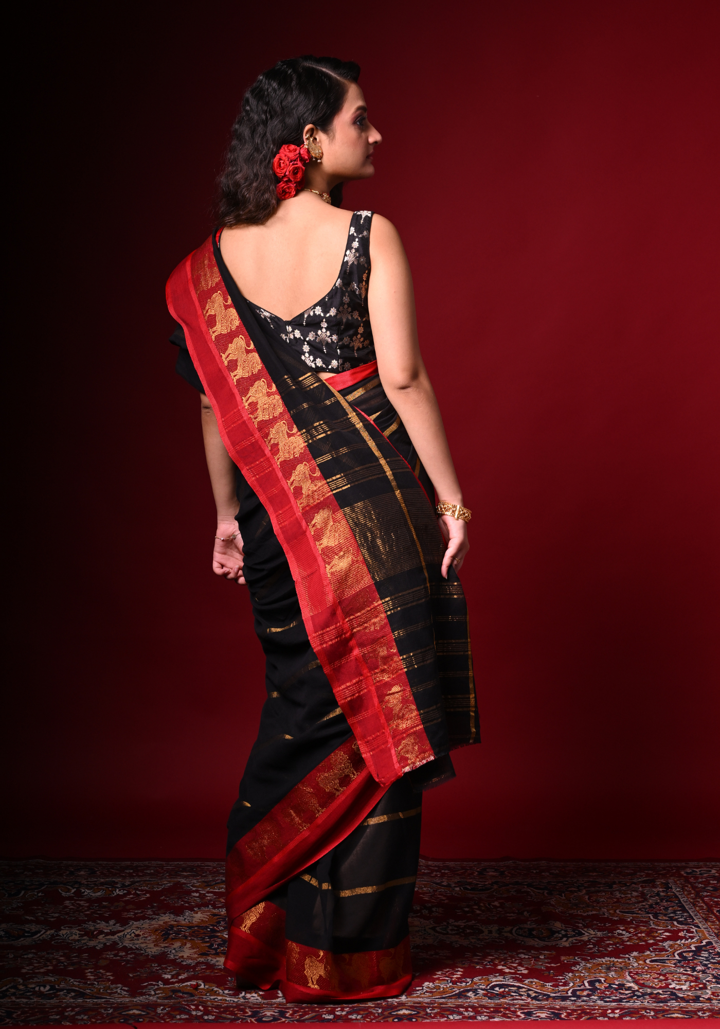 NABAMI SLEEVELESS BROCADE BLOUSE