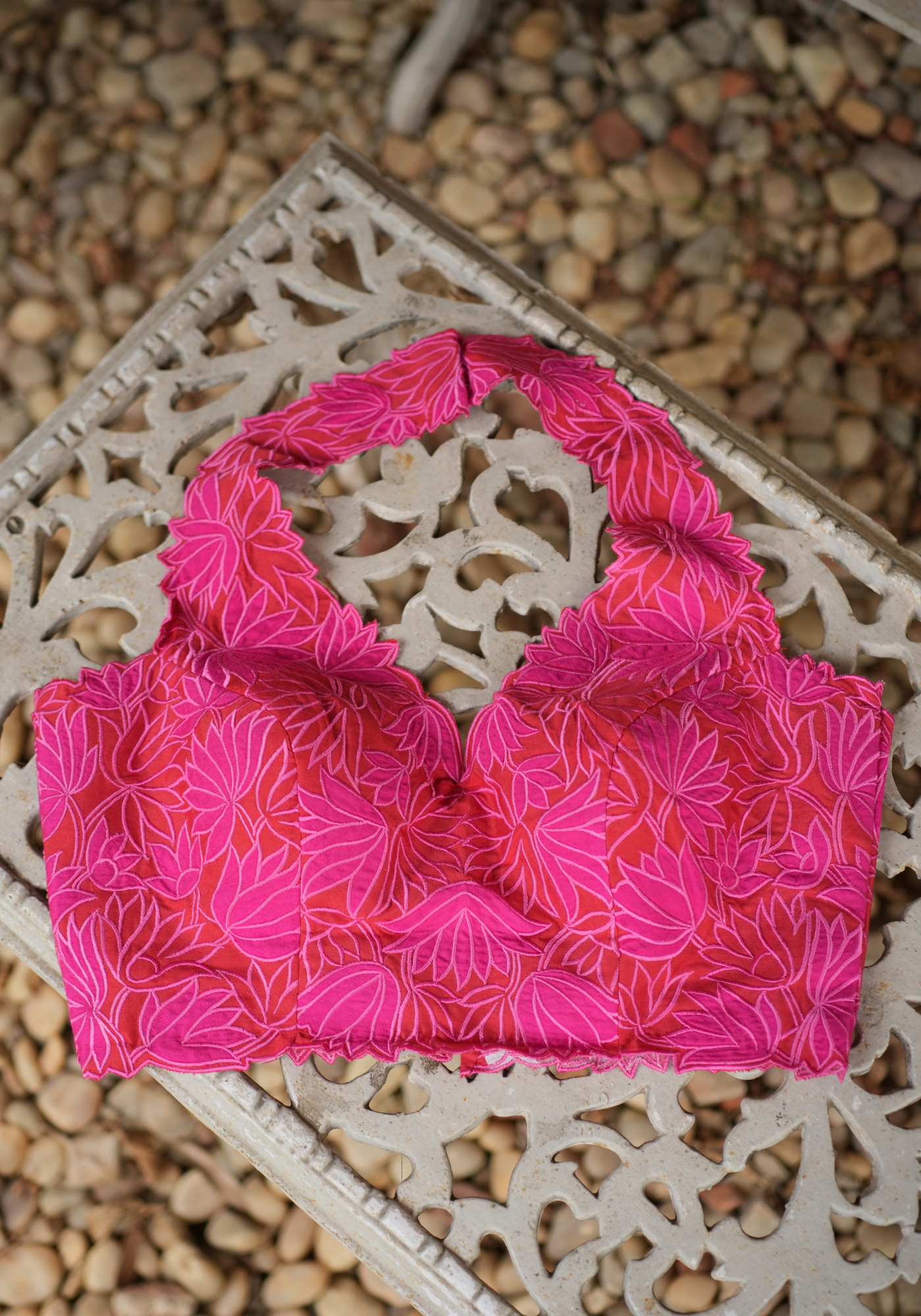 RANI PADMA BON HALTER BLOUSE