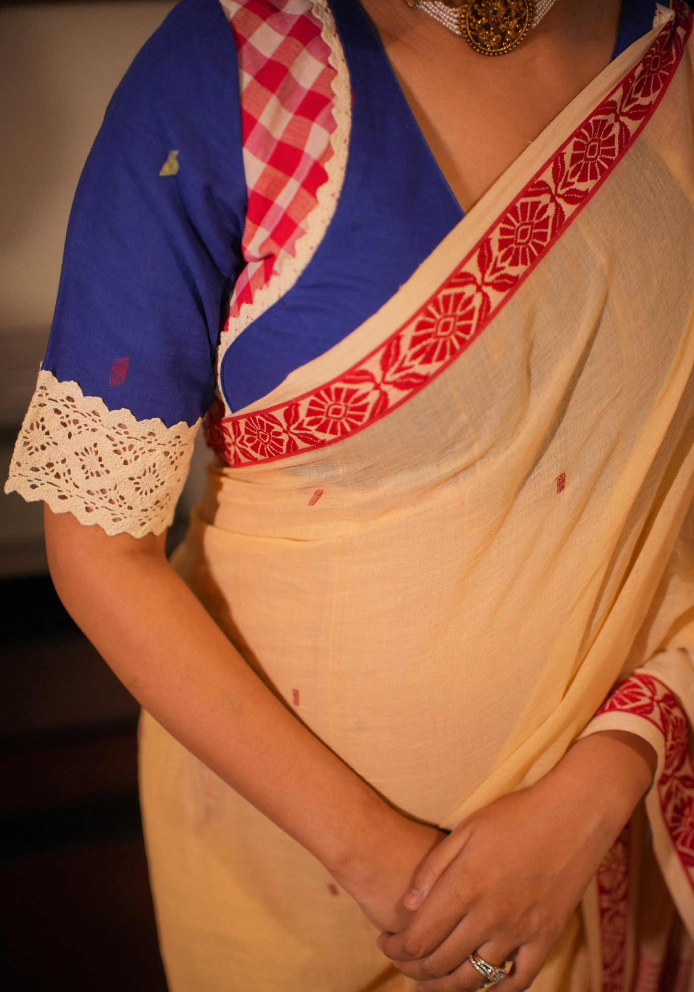 NEEL KOMOL LAAL KOMOL BLOUSE
