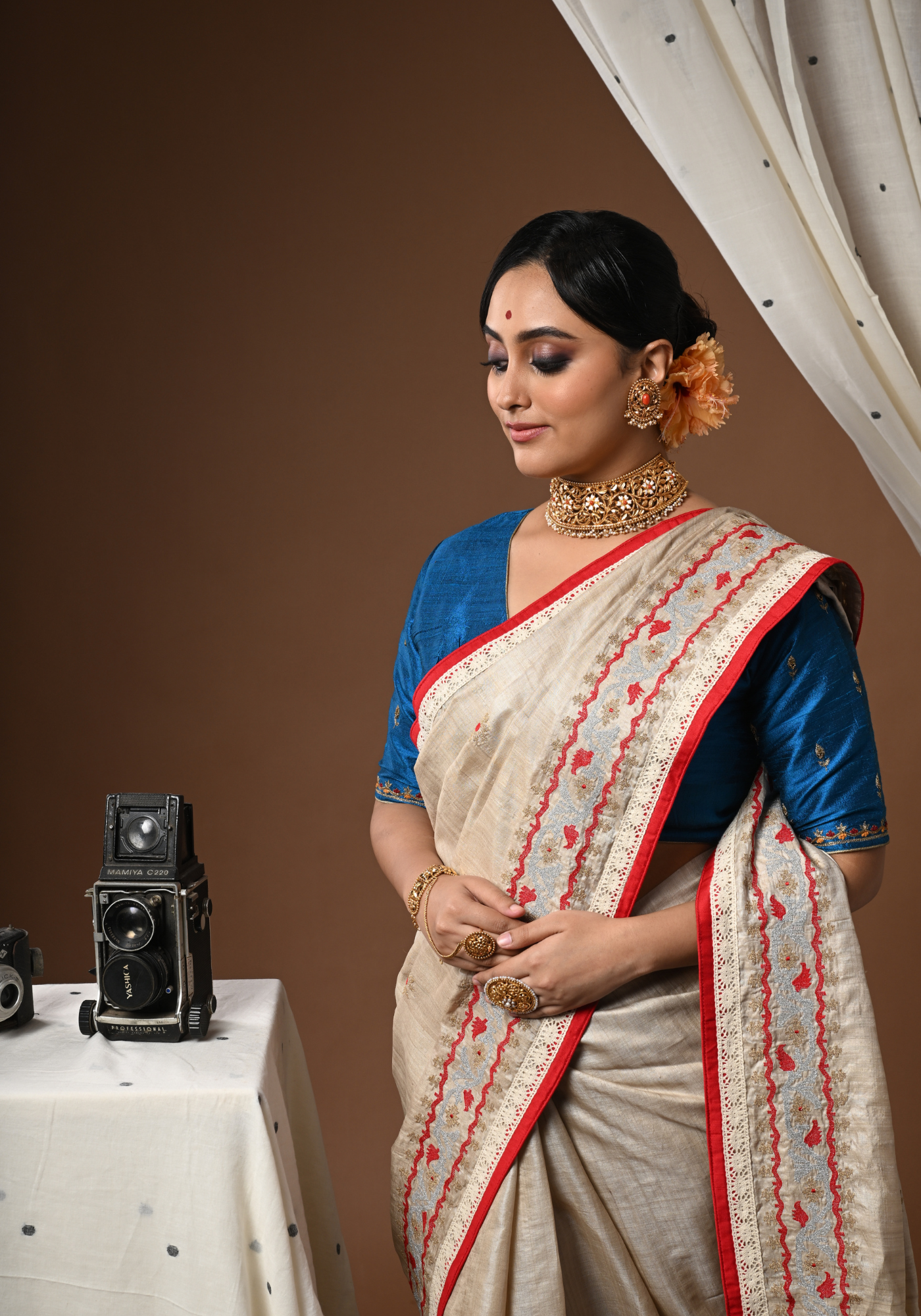 WHITE AND RED KORAT PHOOL SAREE