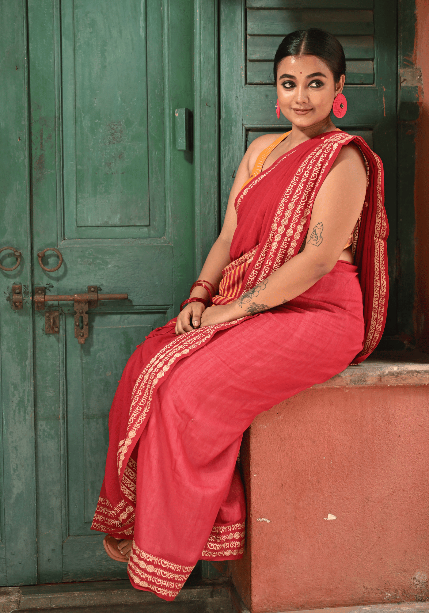 BAJLO TOMAR AALOR BENU SAREE (SHANTIPURI)