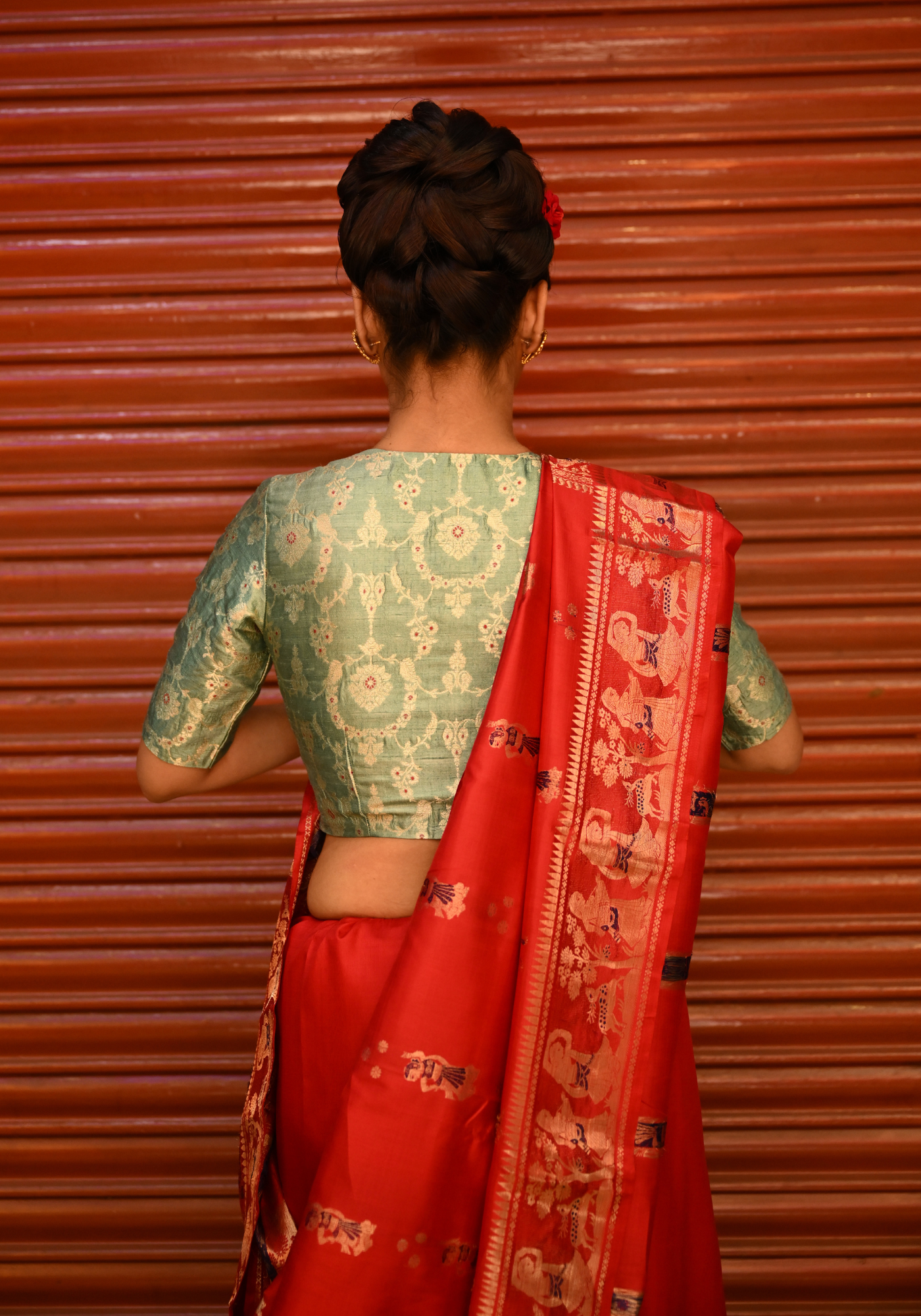 LAAL TUKTUKEY SWARNACHARI SAREE