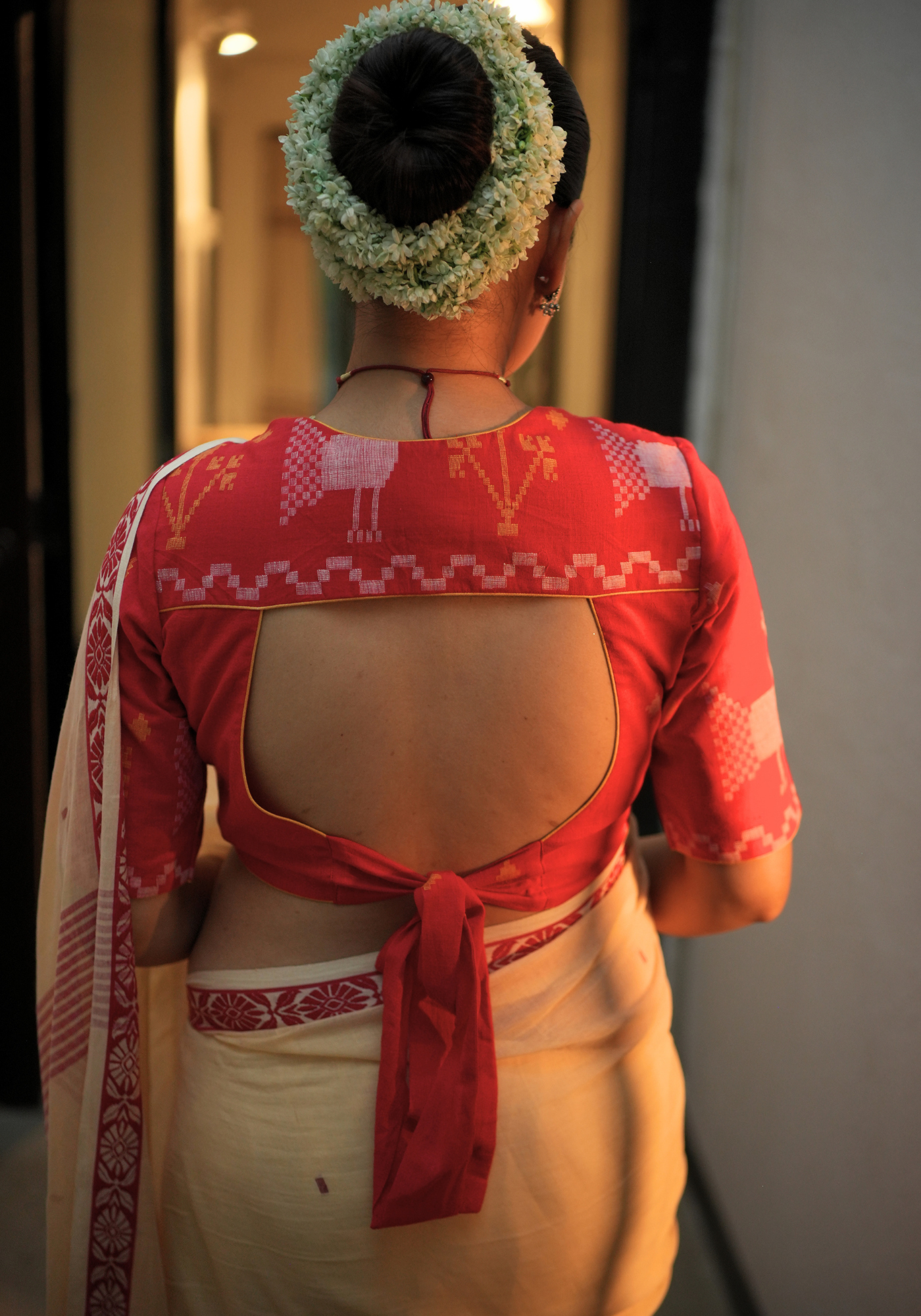 LAAL MOYUR PITH KATA BLOUSE