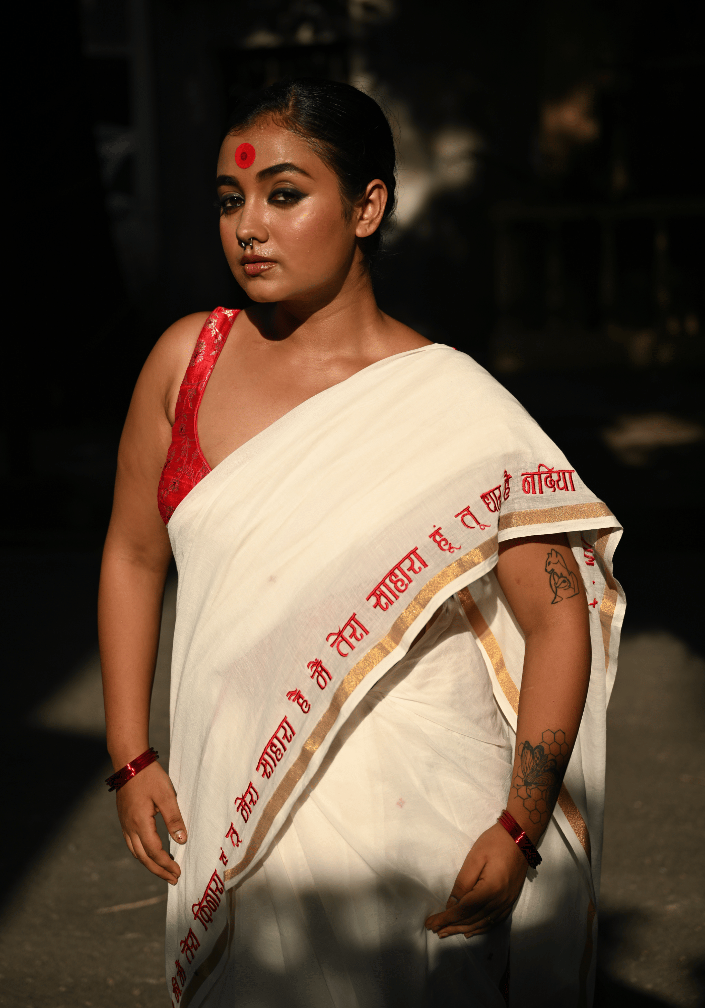 TU DHAAR HAI NADIYA KI SAREE