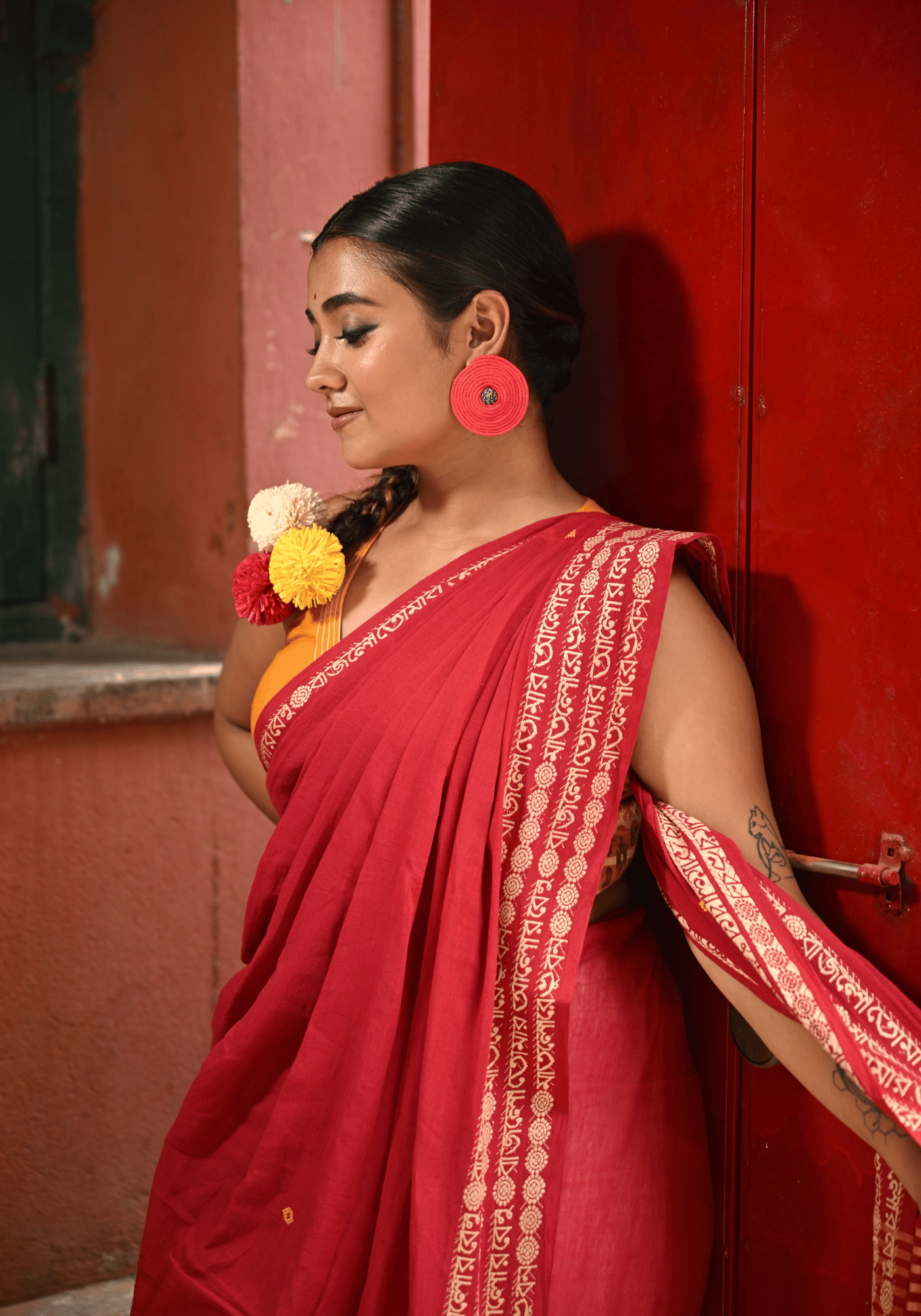 BAJLO TOMAR AALOR BENU SAREE (SHANTIPURI)