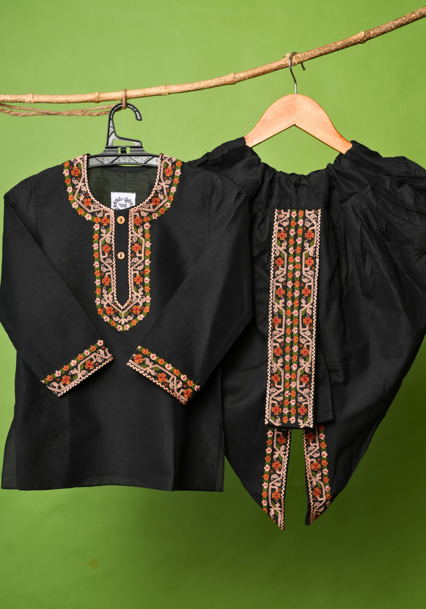 SHANAI JAMDANI KAAJ KURTA DHUTI SET