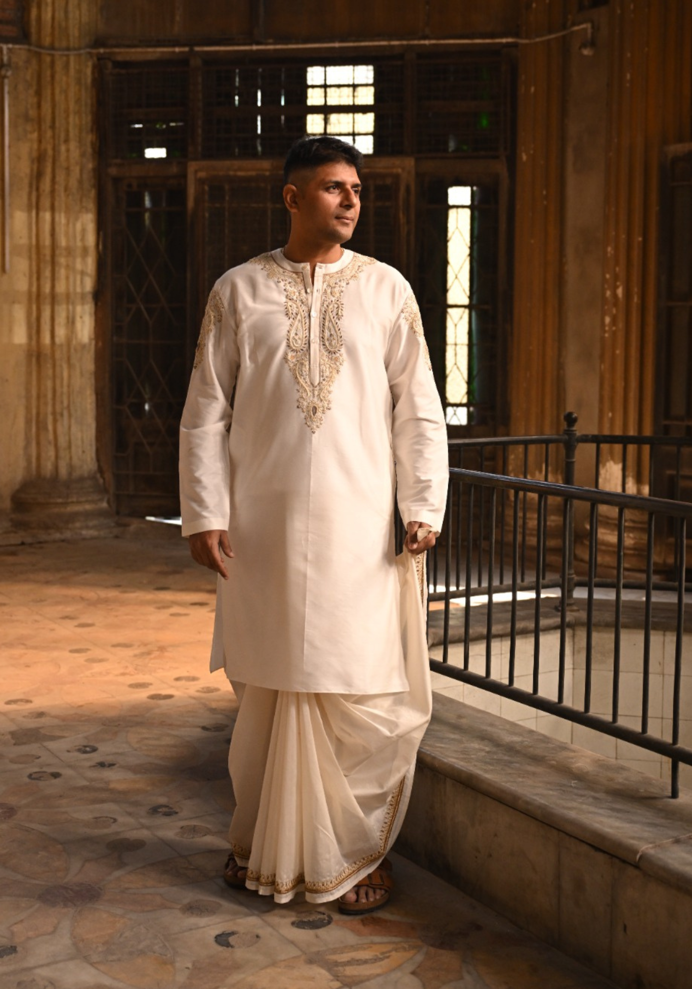 NOTUN BIYER IVORY DHUTI