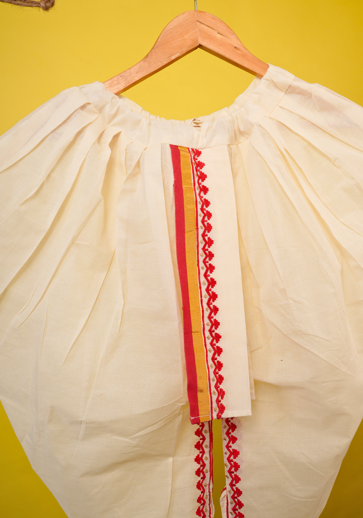 PAAN PAATA RED KURTA DHUTI SET