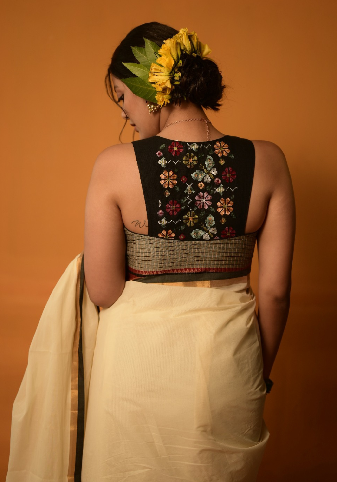 PROJAPOTI BLOUSE