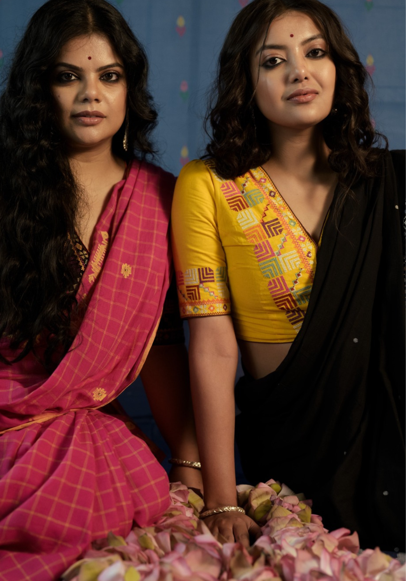 KALO SHADA TILE BORDER SAREE