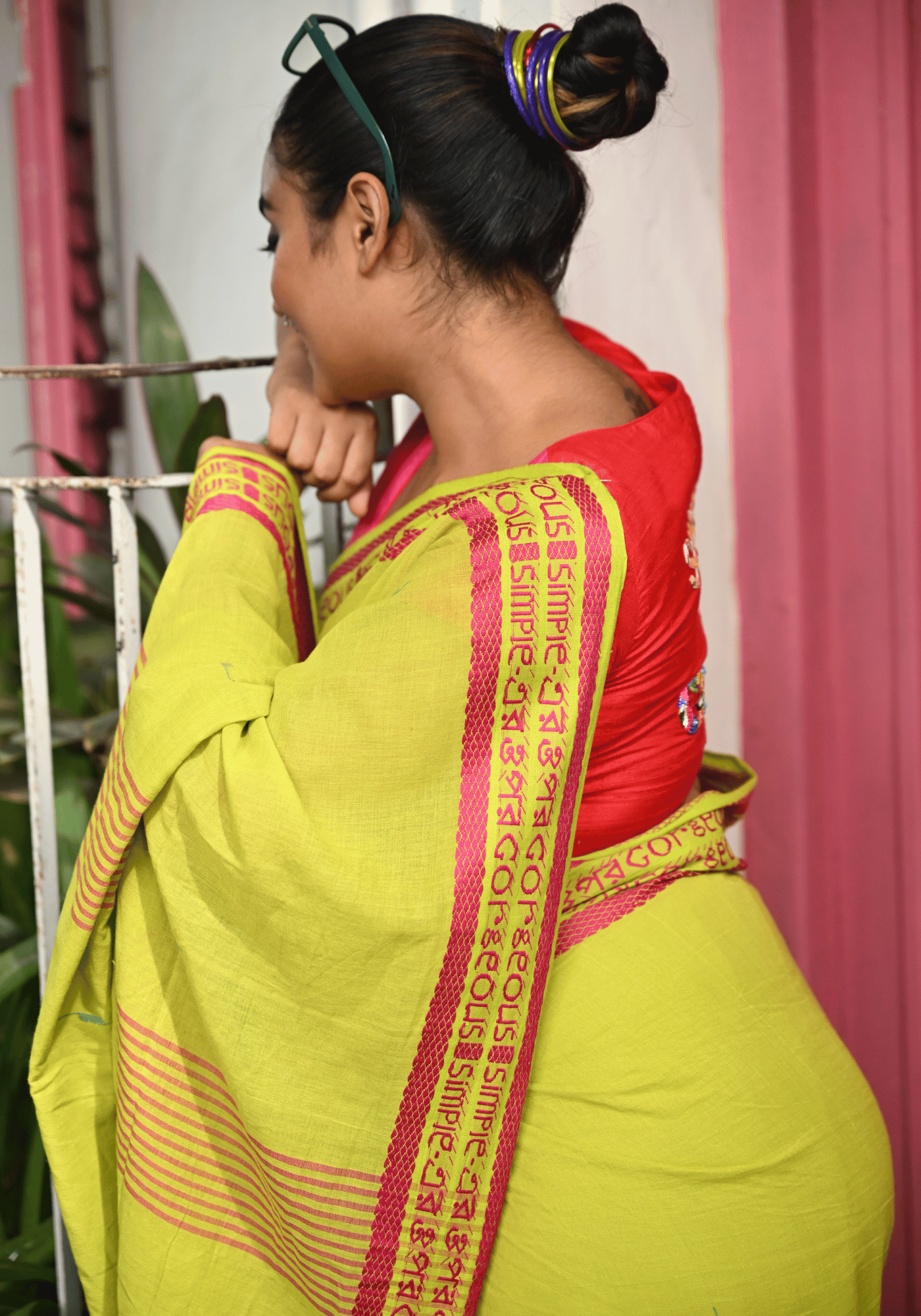 SIMPLE er OPOR GORGEOUS SAREE (SHANTIPURI)