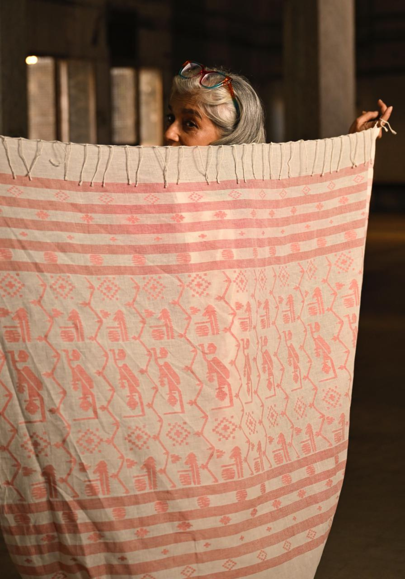 MAYA SHADA LAAL JAMDANI SAREE