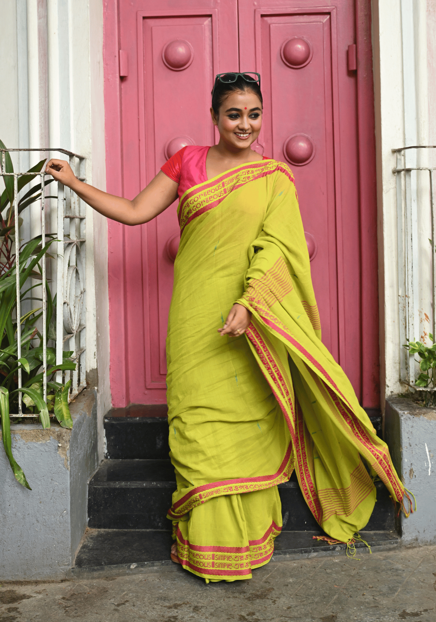 SIMPLE er OPOR GORGEOUS BLOUSE