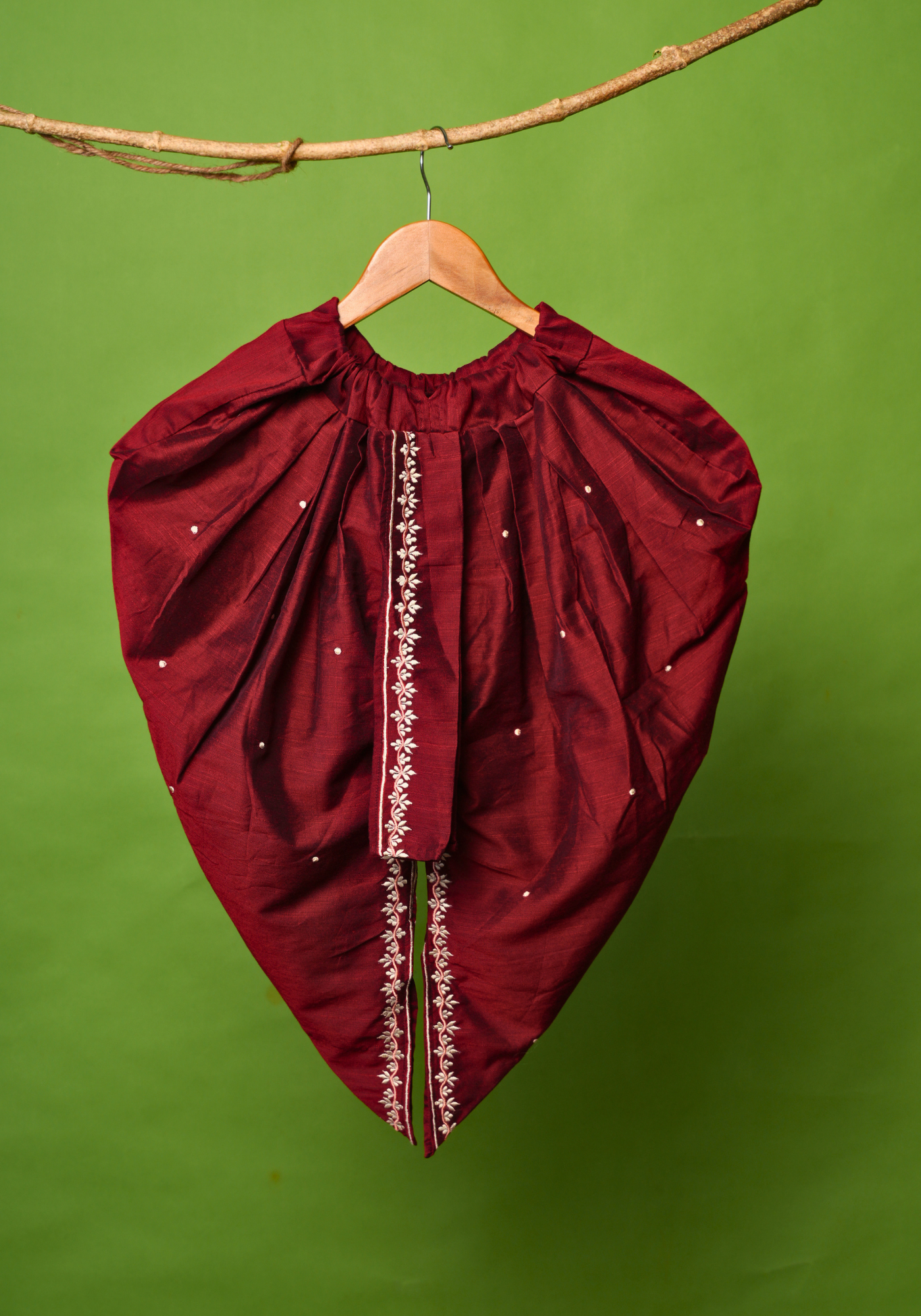 DUDHEY AALTA PAISLEY KURTA DHUTI SET