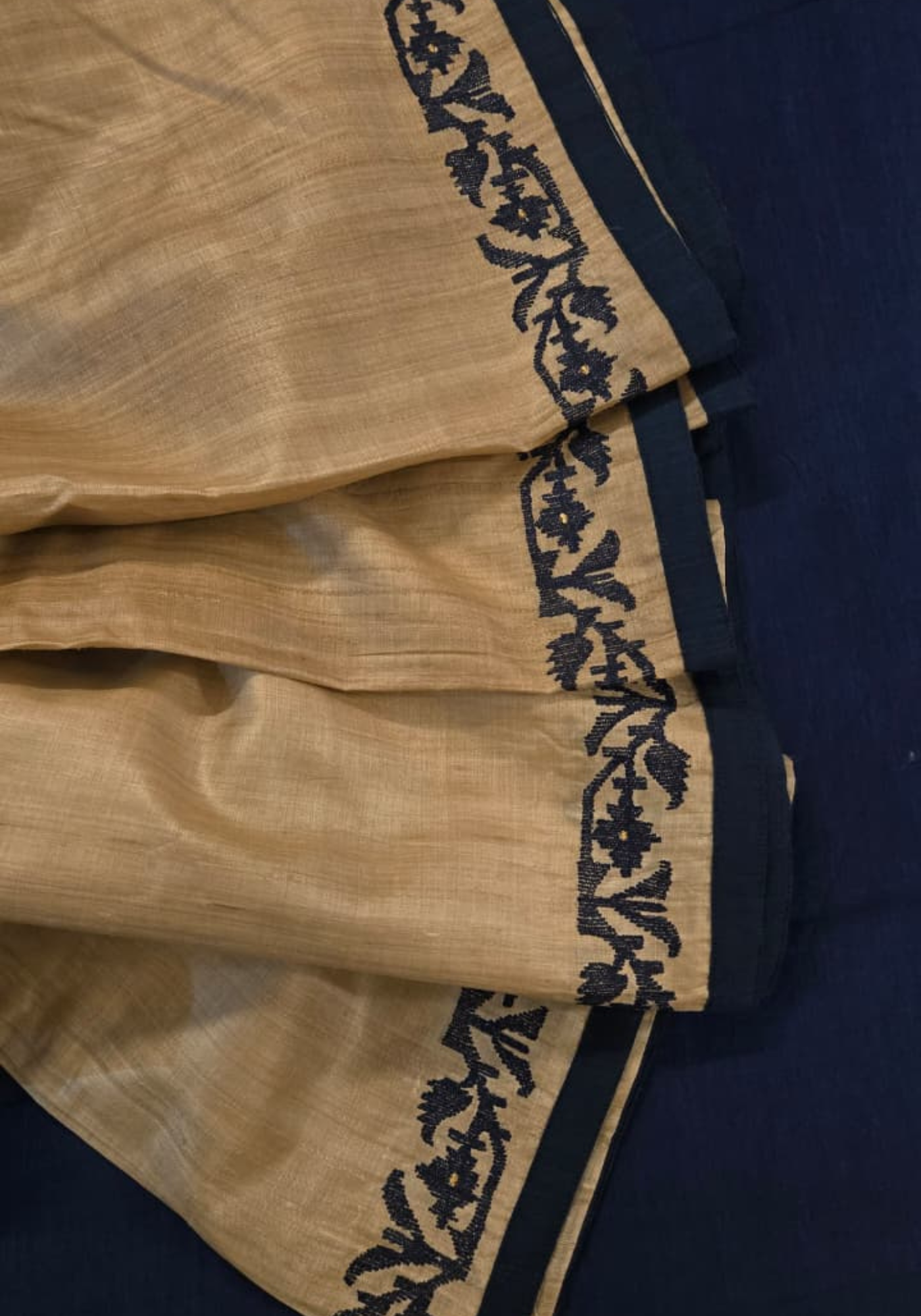 TUSSUR NEEL PATABHAAR DHUTI