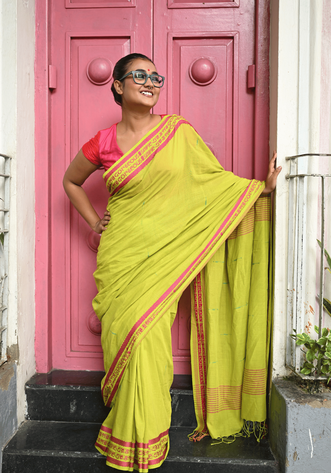 SIMPLE er OPOR GORGEOUS SAREE (SHANTIPURI)
