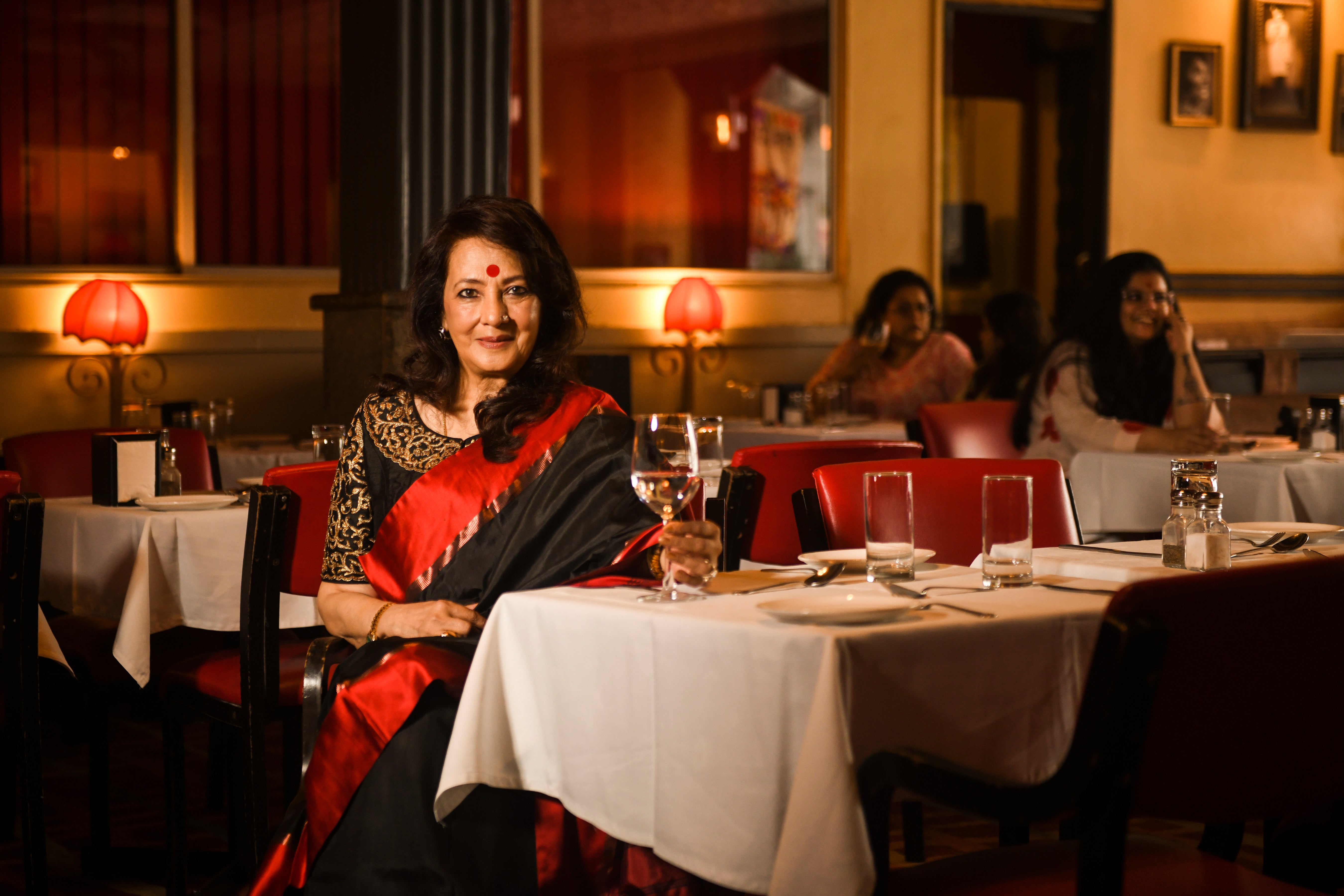 ICED AMERICANO AND ROSES GOROD SAREE