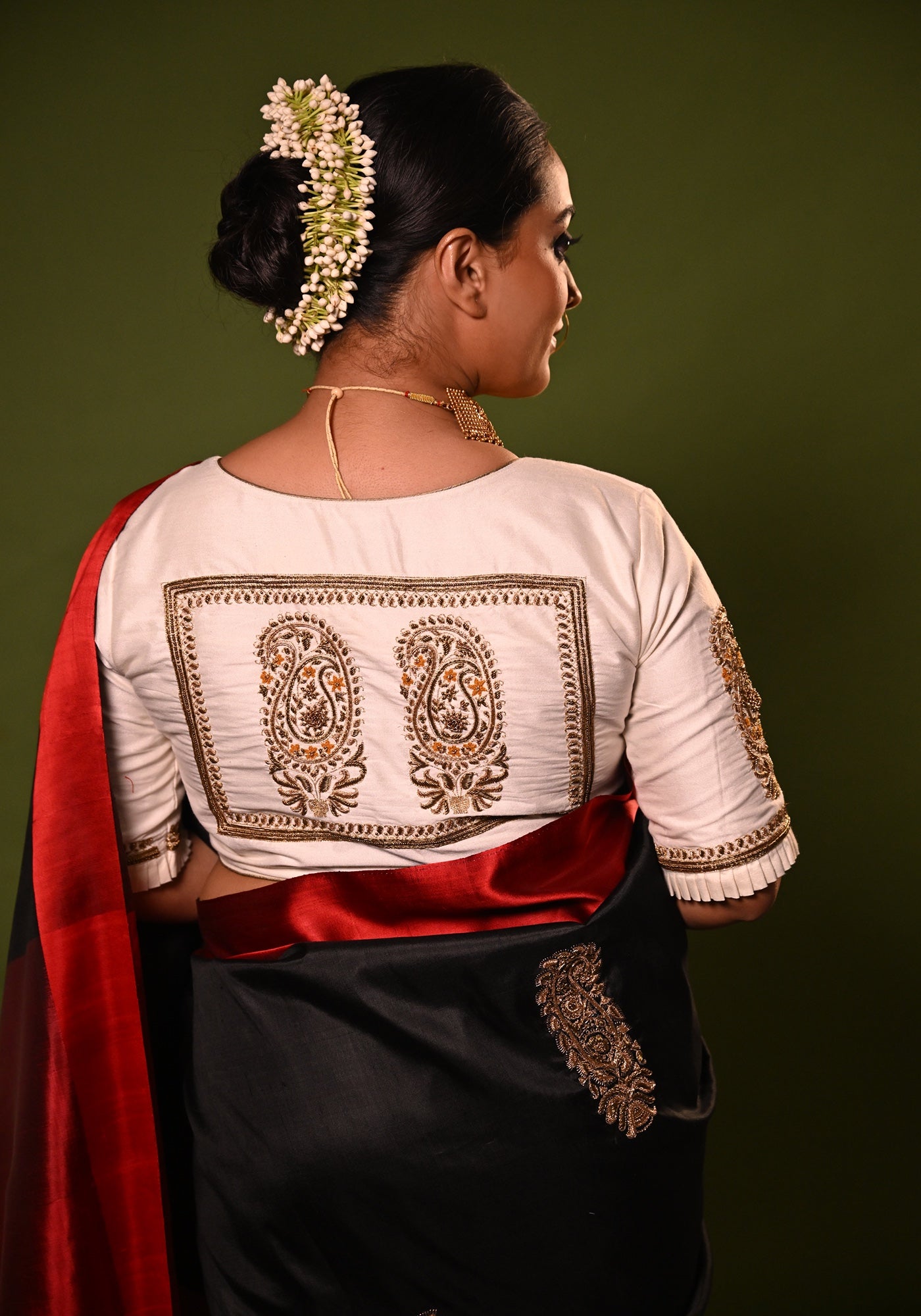 WHITE BALUCHARI DOUBLE KOLKA BLOUSE