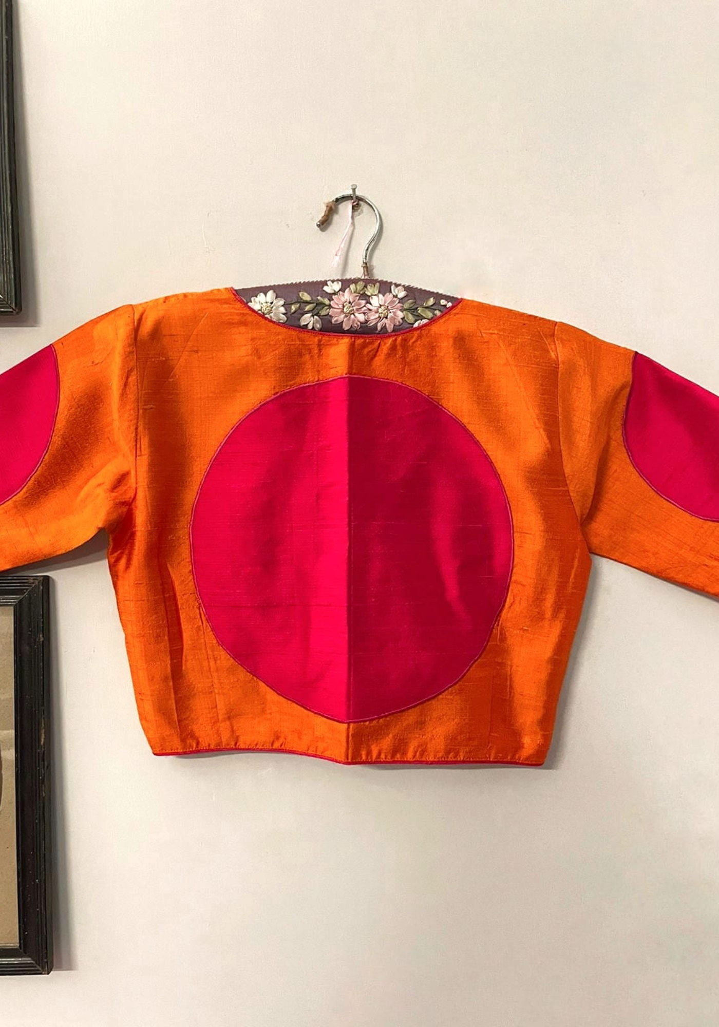 ORANGE RANI BINDI