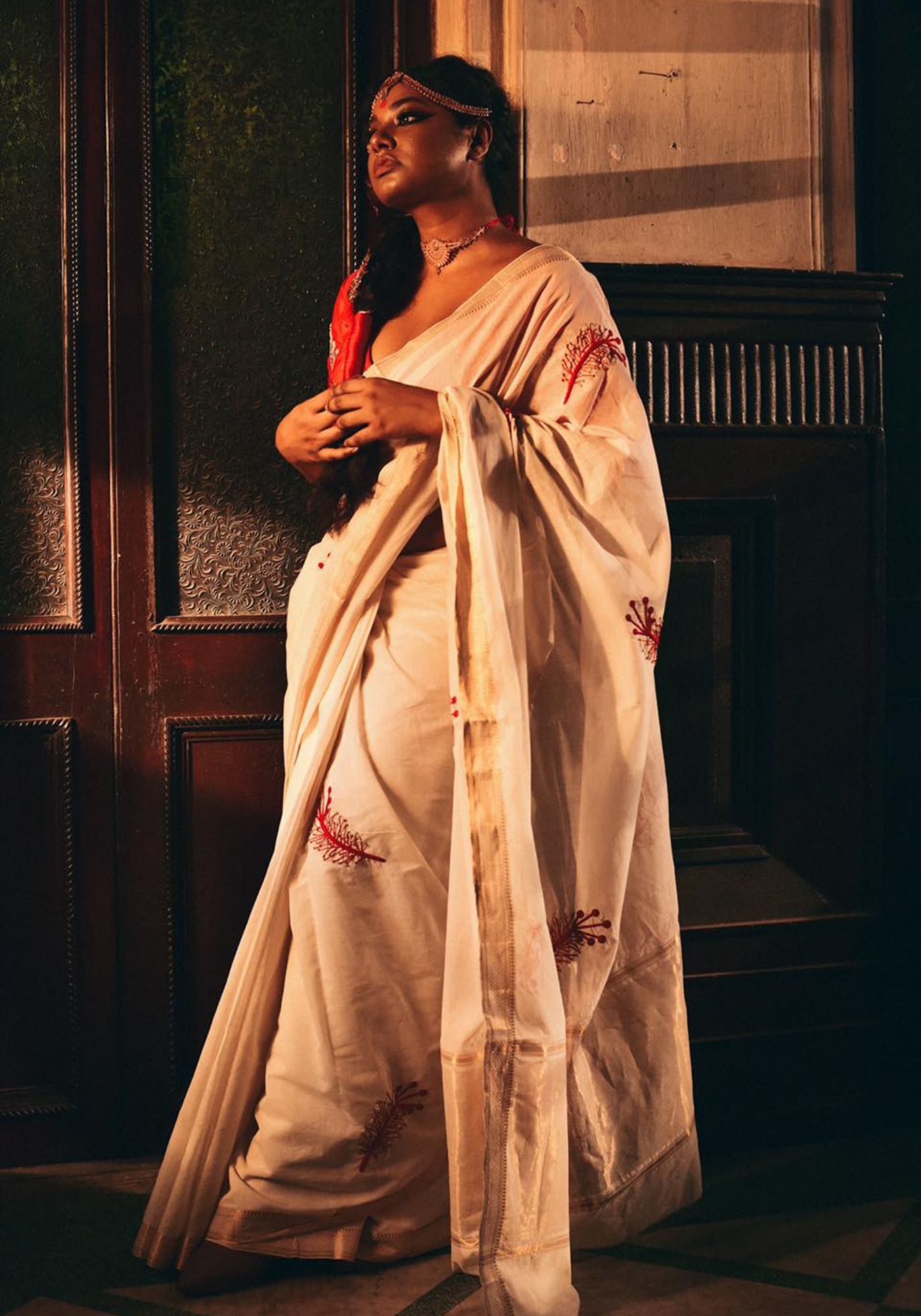 WHITE COTTON MANGALGIRI HIBISCUS (SAREE)