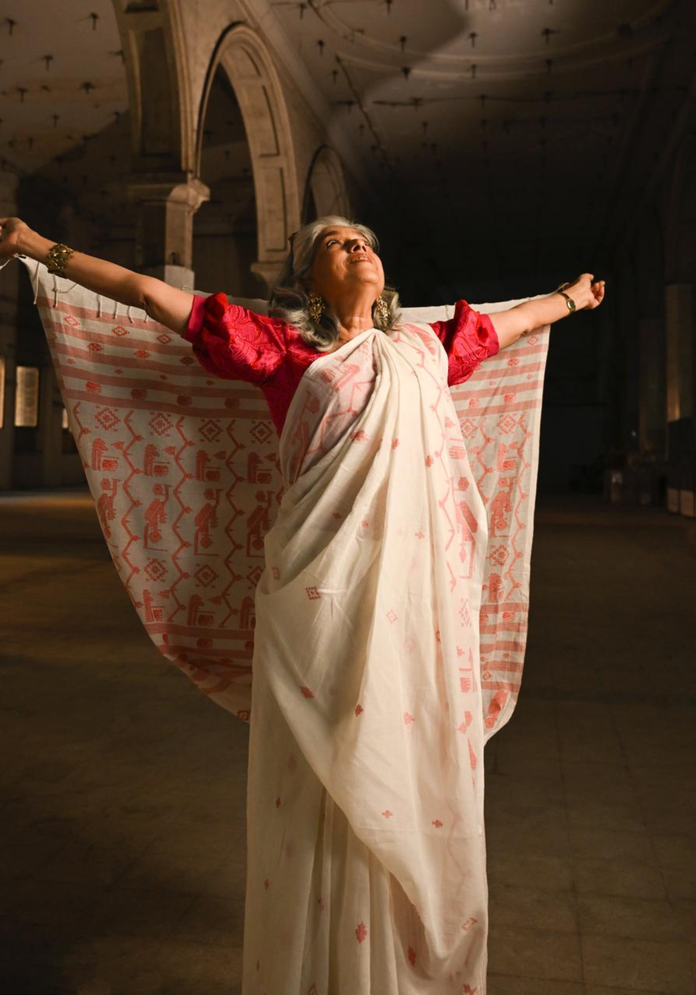 MAYA SHADA LAAL JAMDANI SAREE