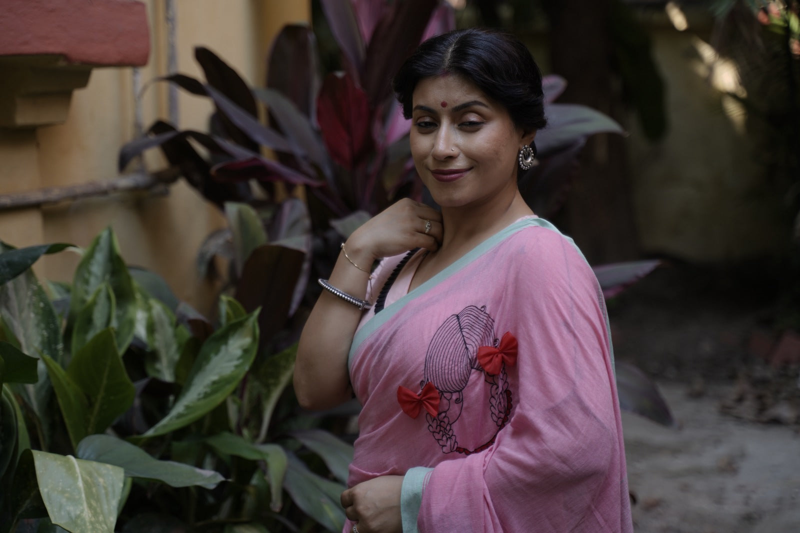Jemon Beni Saree