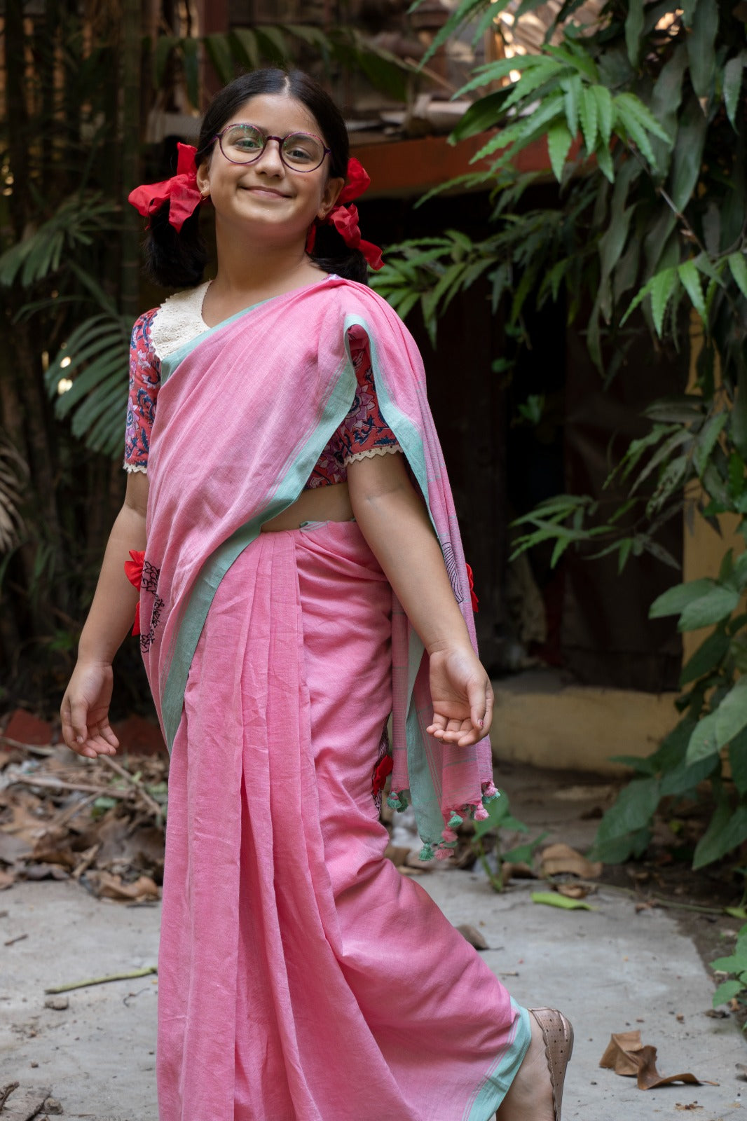 Laal Jhuti Kakatuya (Kids)