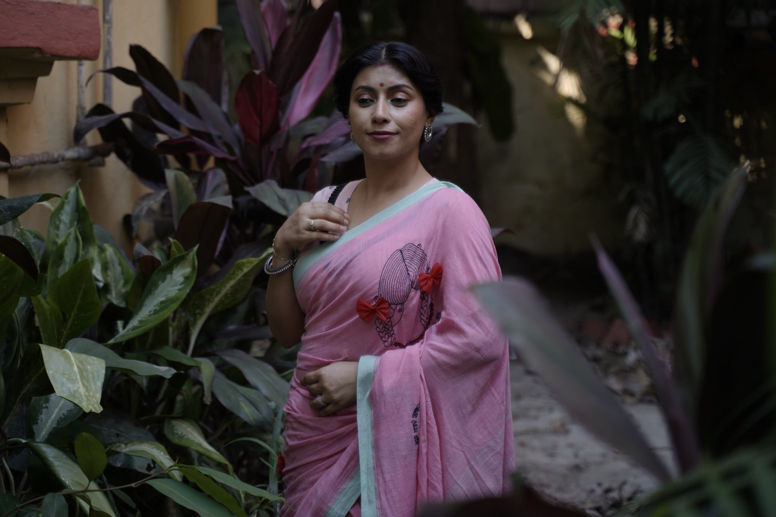 Jemon Beni Saree