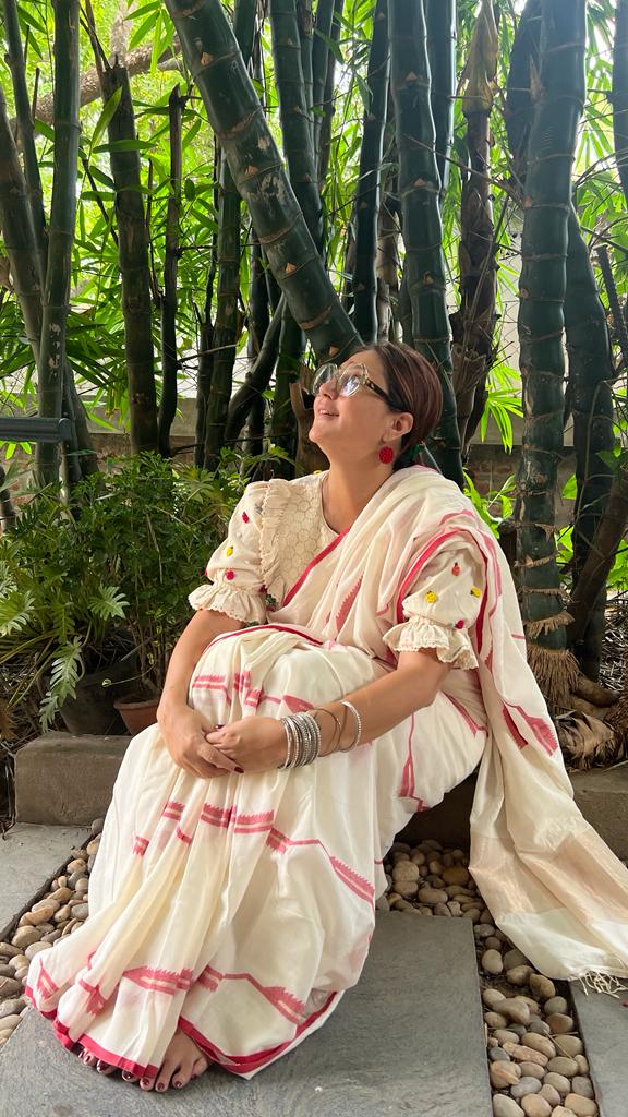 LAAL SNIRI (SAREE)
