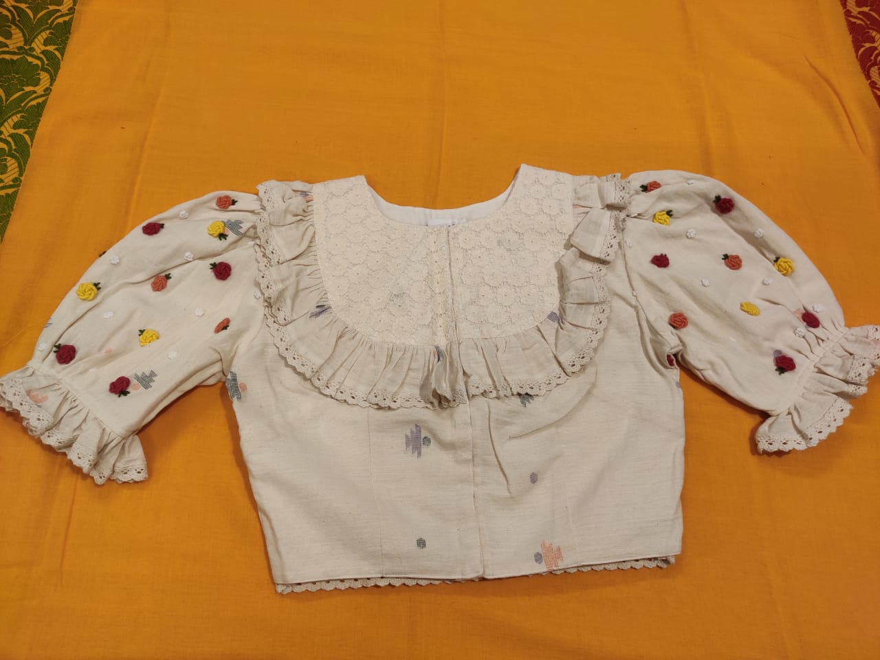 VINTAGE MULTI ROSE BLOUSE