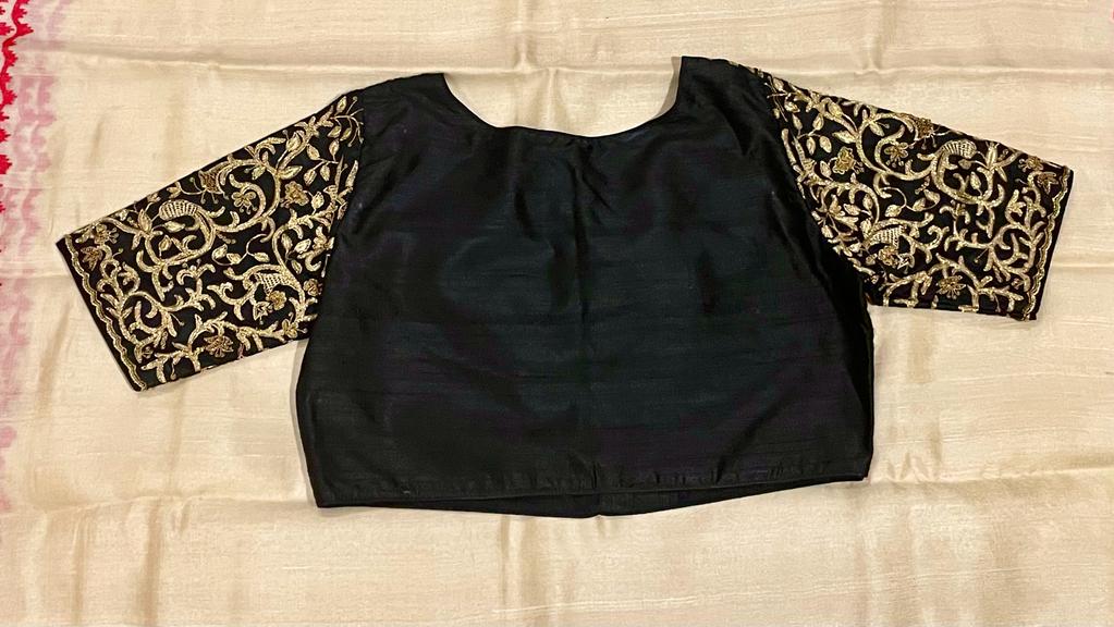BLACK SEVILLE CATHEDRAL BLOUSE