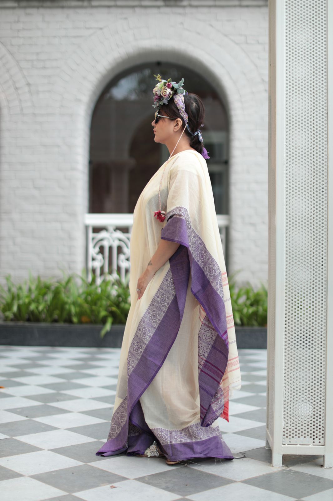 BEGUNI LAAL GANGA JAMUNA PAAR SAREE