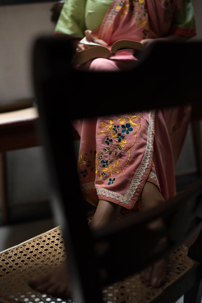 PEACH DAISY RUMAL SAREE