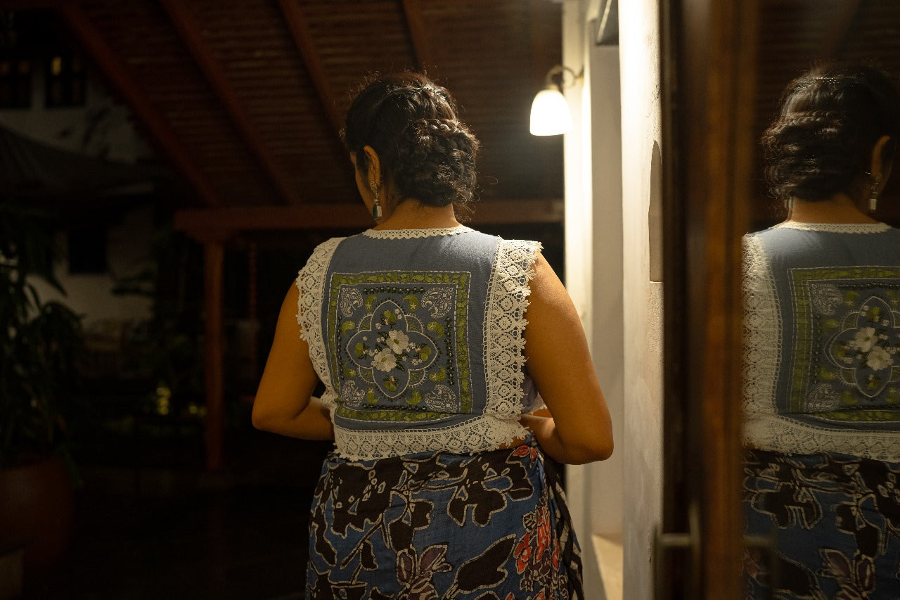 SLEEVELESS MAGNOLIA PAISLEY RUMAL BLOUSE