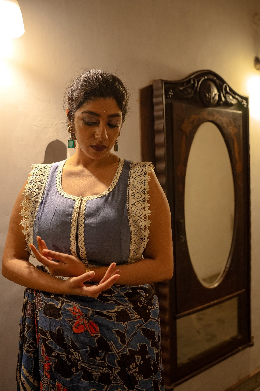 SLEEVELESS MAGNOLIA PAISLEY RUMAL BLOUSE