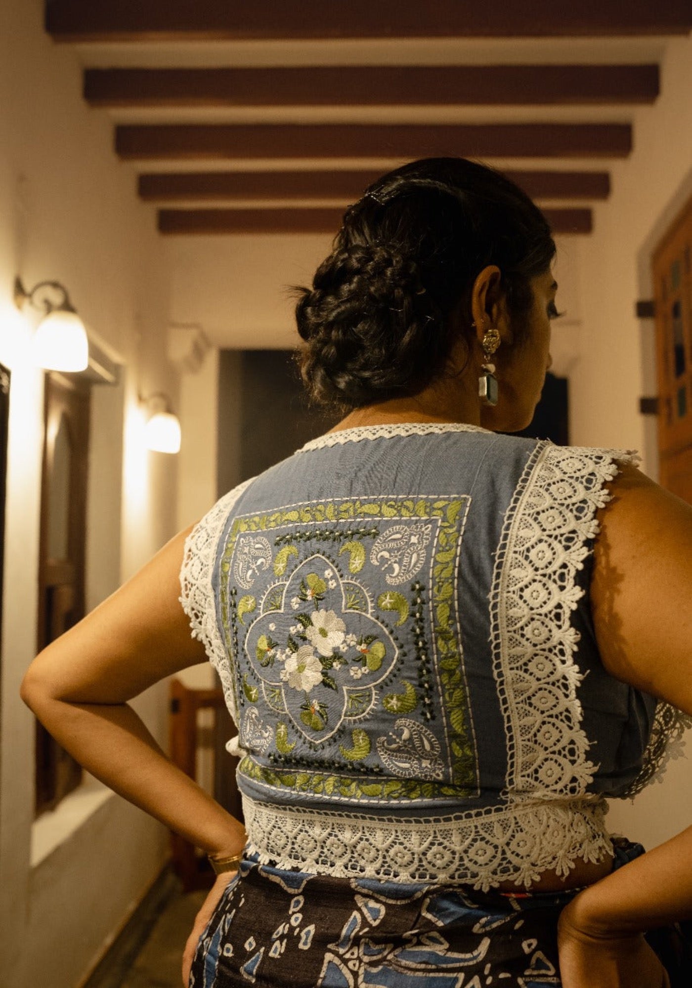 SLEEVELESS MAGNOLIA PAISLEY RUMAL BLOUSE