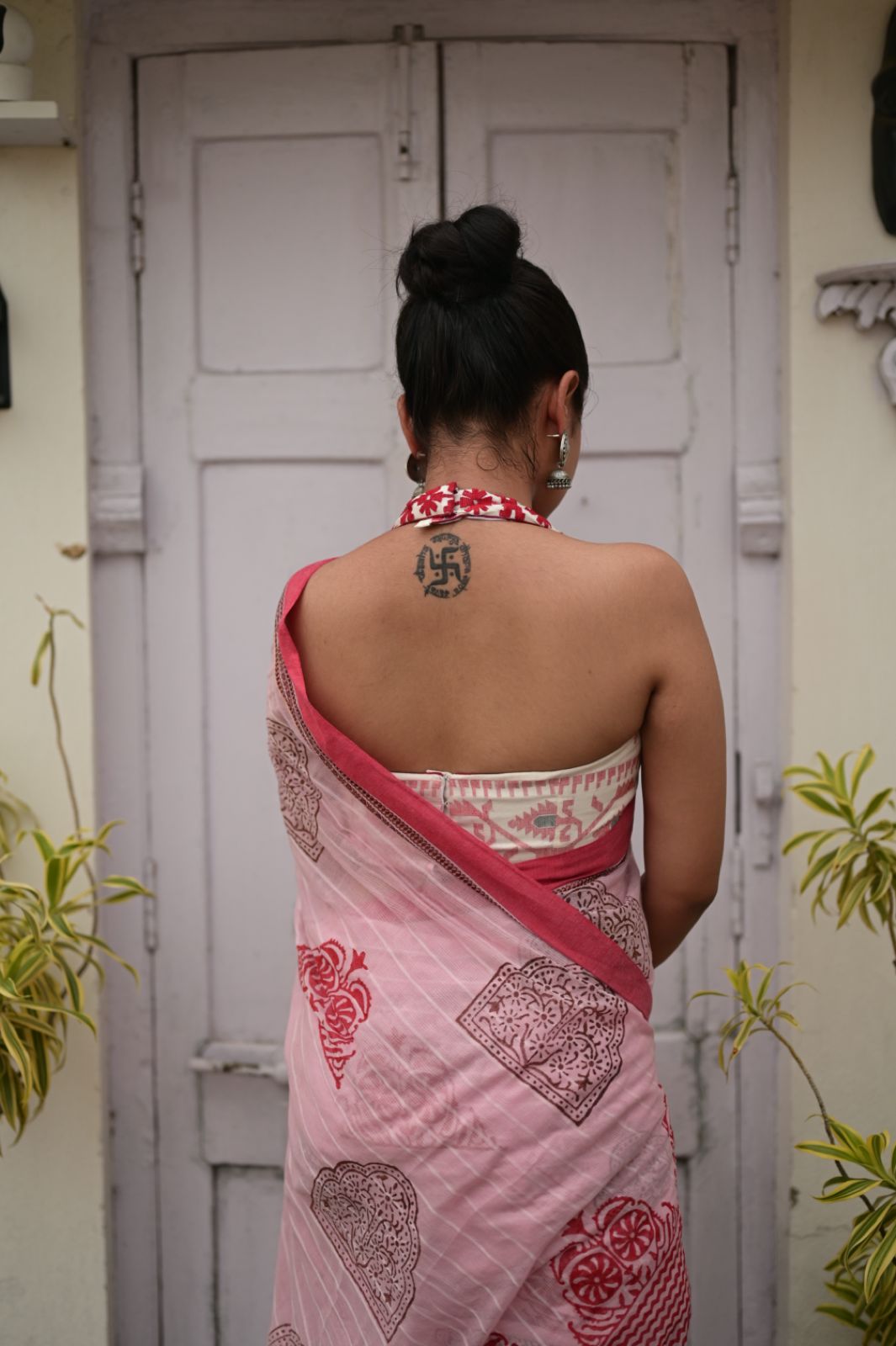 APARNA JAMDANI HALTER BLOUSE