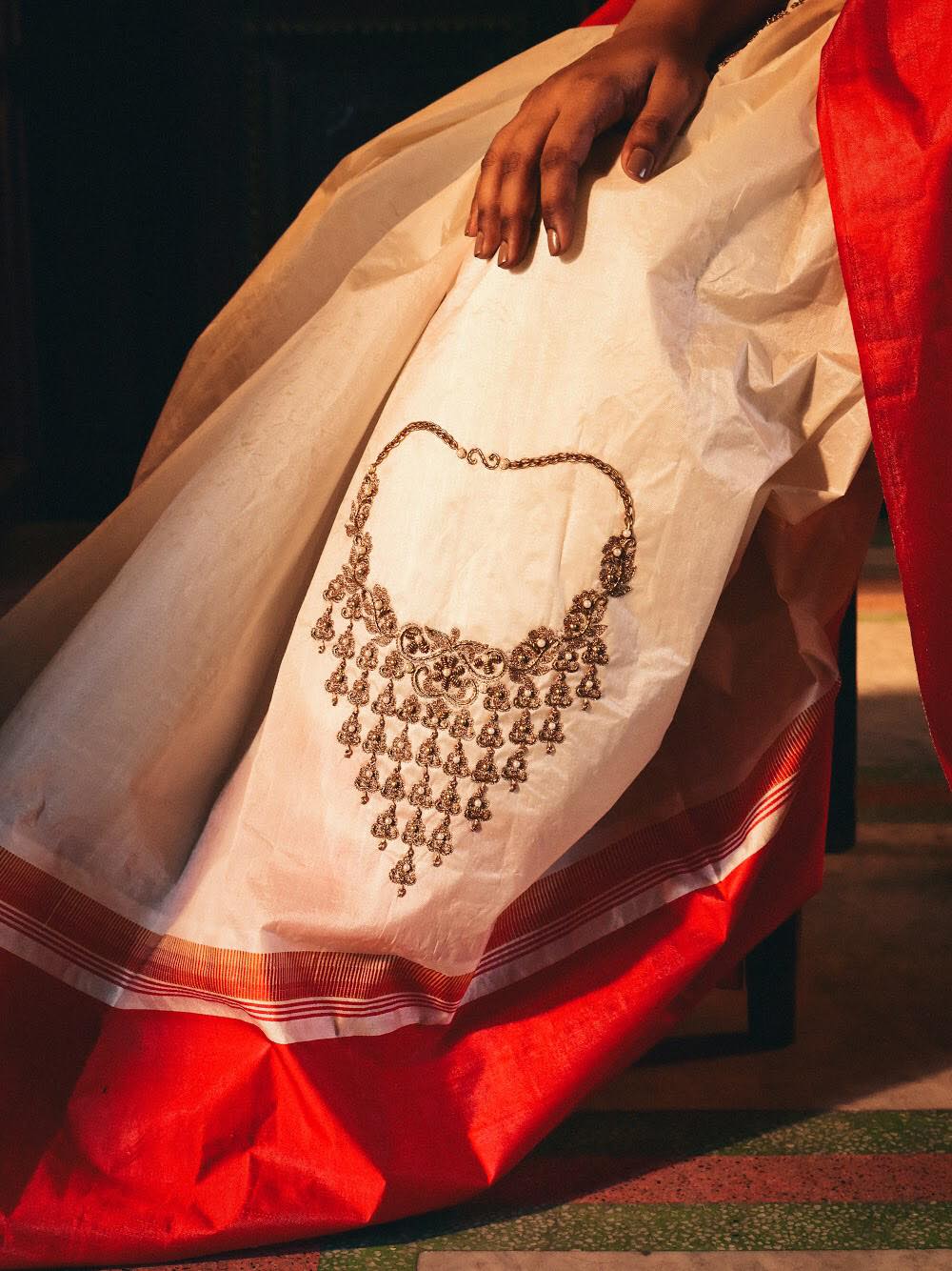 WIDE RED PAAR ALL JEWELLERY GOROD (SAREE)