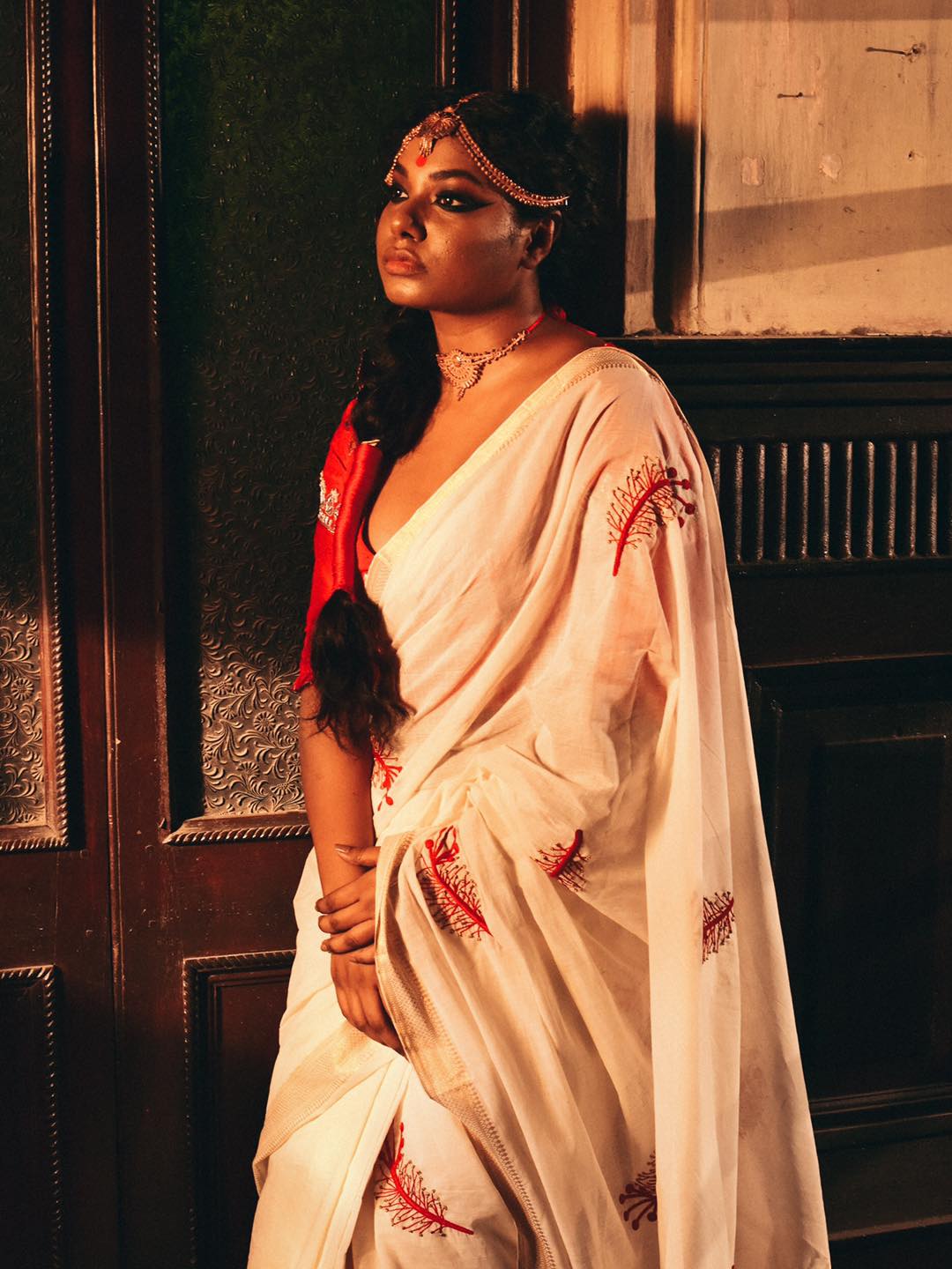WHITE COTTON MANGALGIRI HIBISCUS (SAREE)