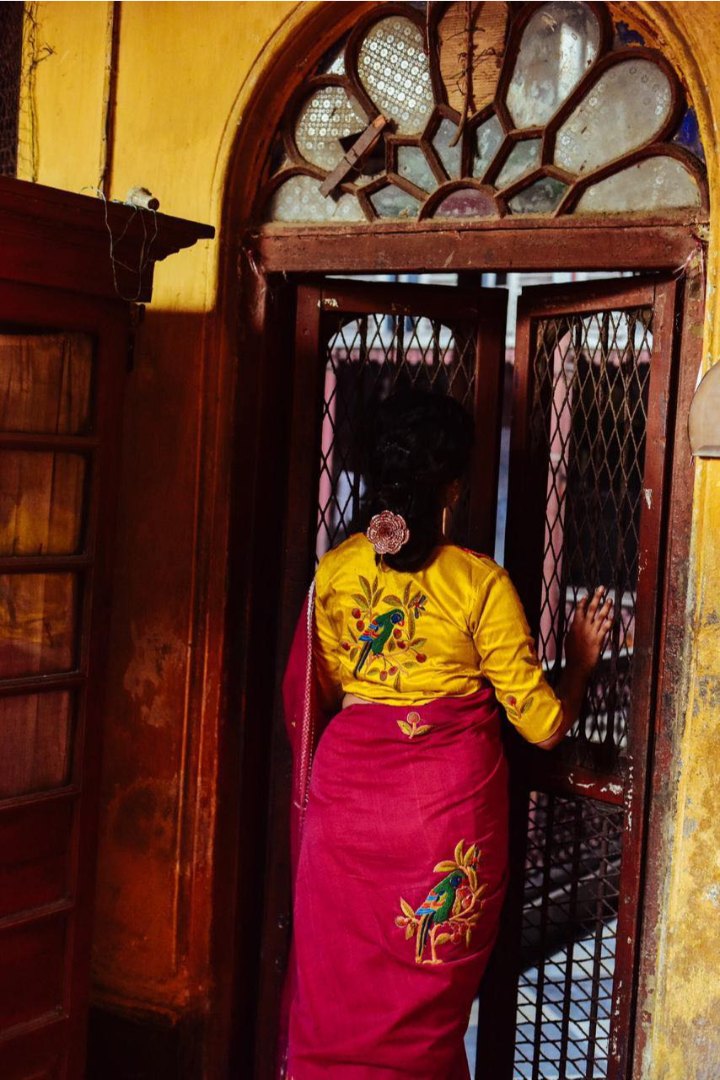 YELLOW PARROT (BLOUSE)