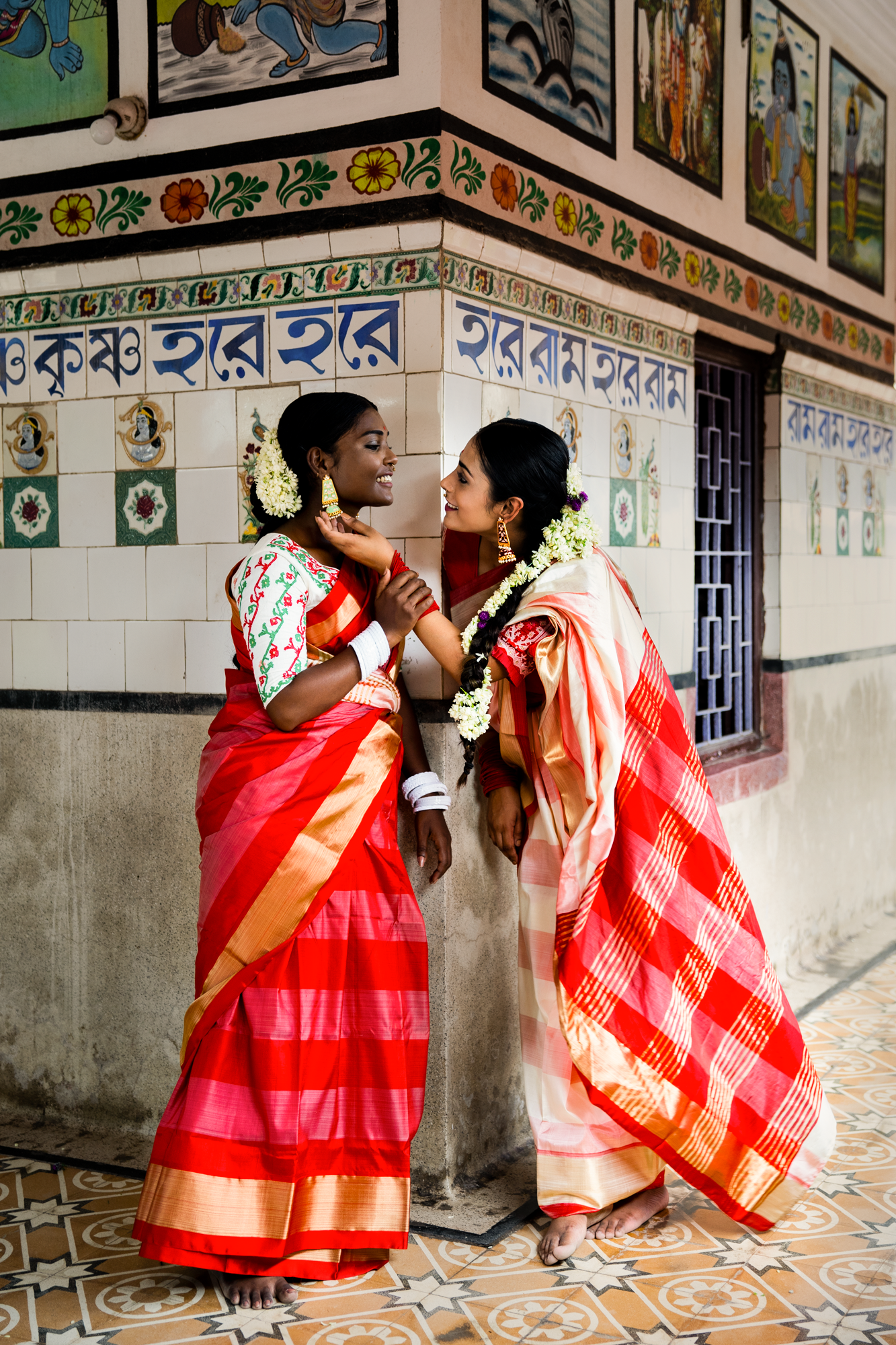 DUDHEY AALTA (SAREE)
